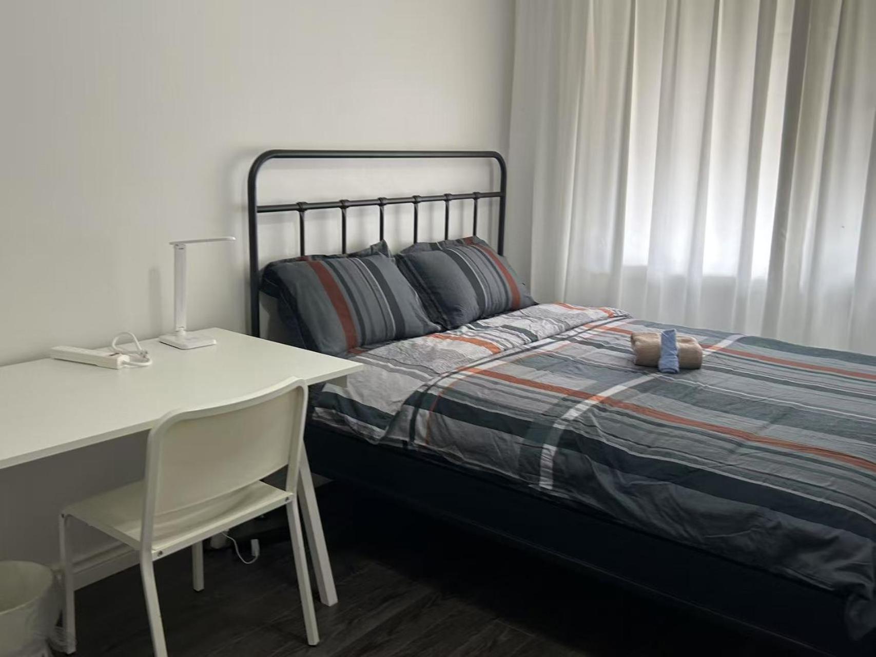 Guest house North York Cozy Queen Walk To Subway And Stores Toronto