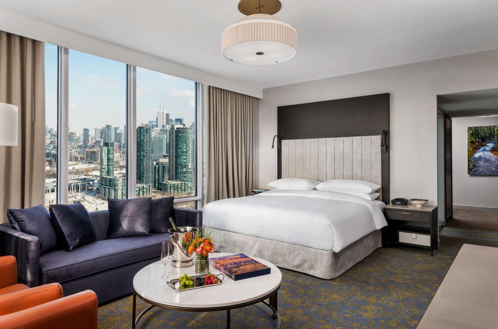 X Toronto, A Destination By Hyatt 5*