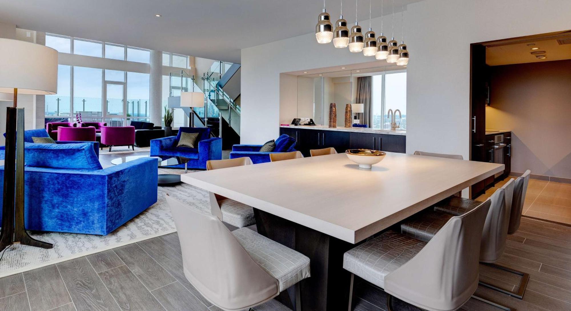 X Toronto, A Destination By Hyatt 5* Toronto