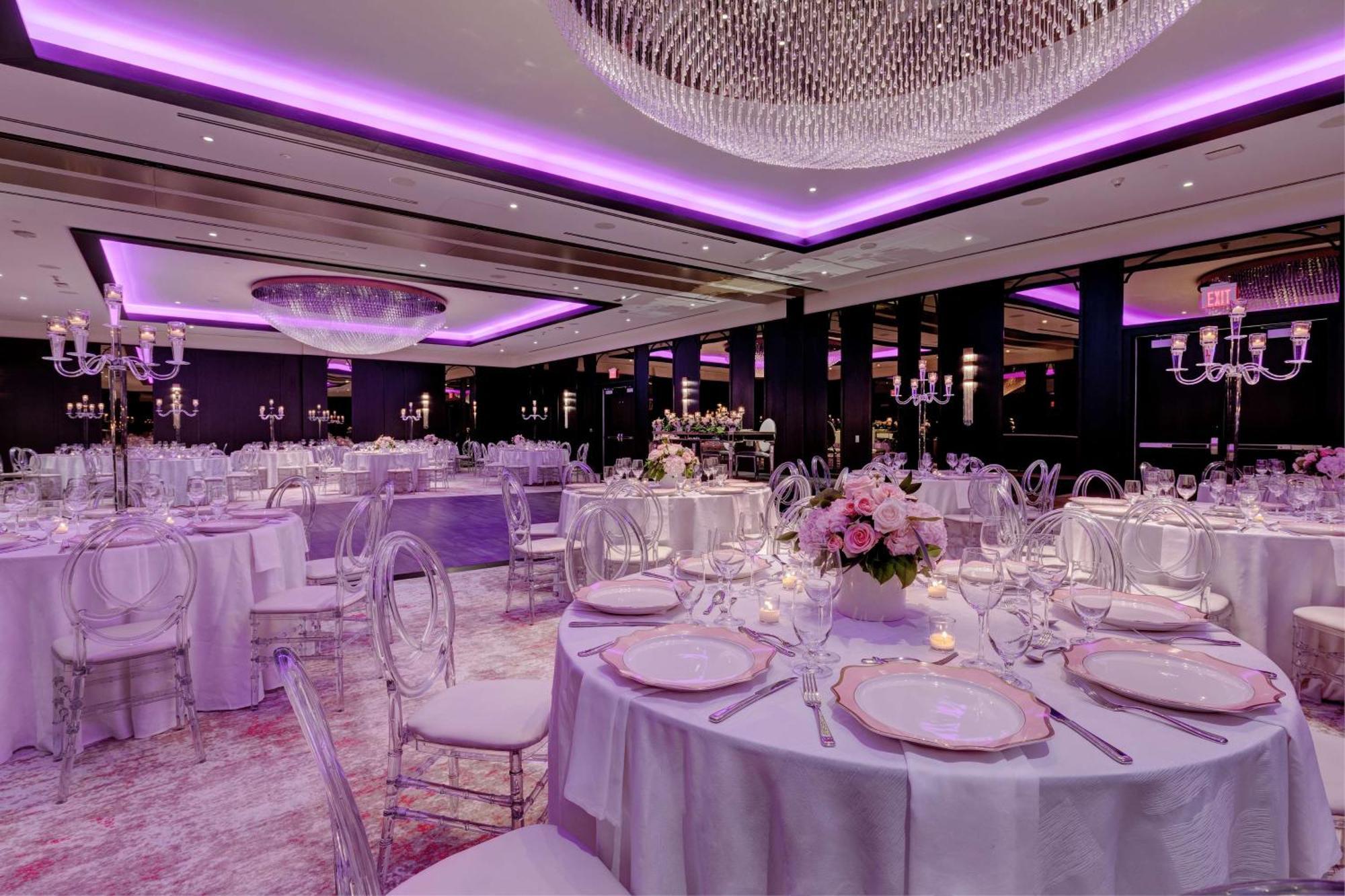 X Toronto, A Destination By Hyatt Hotel 5*