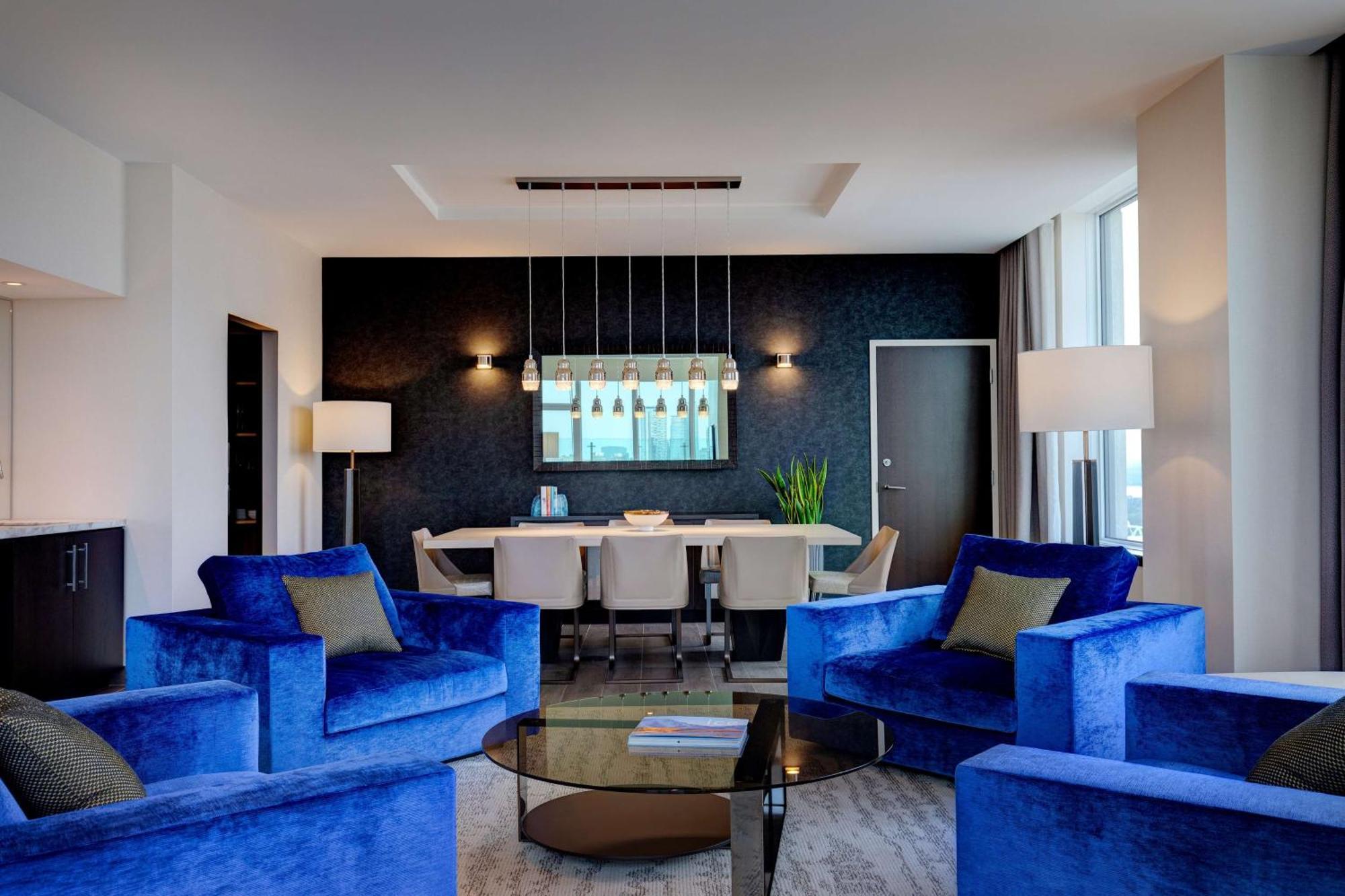 X Toronto, A Destination By Hyatt 5*