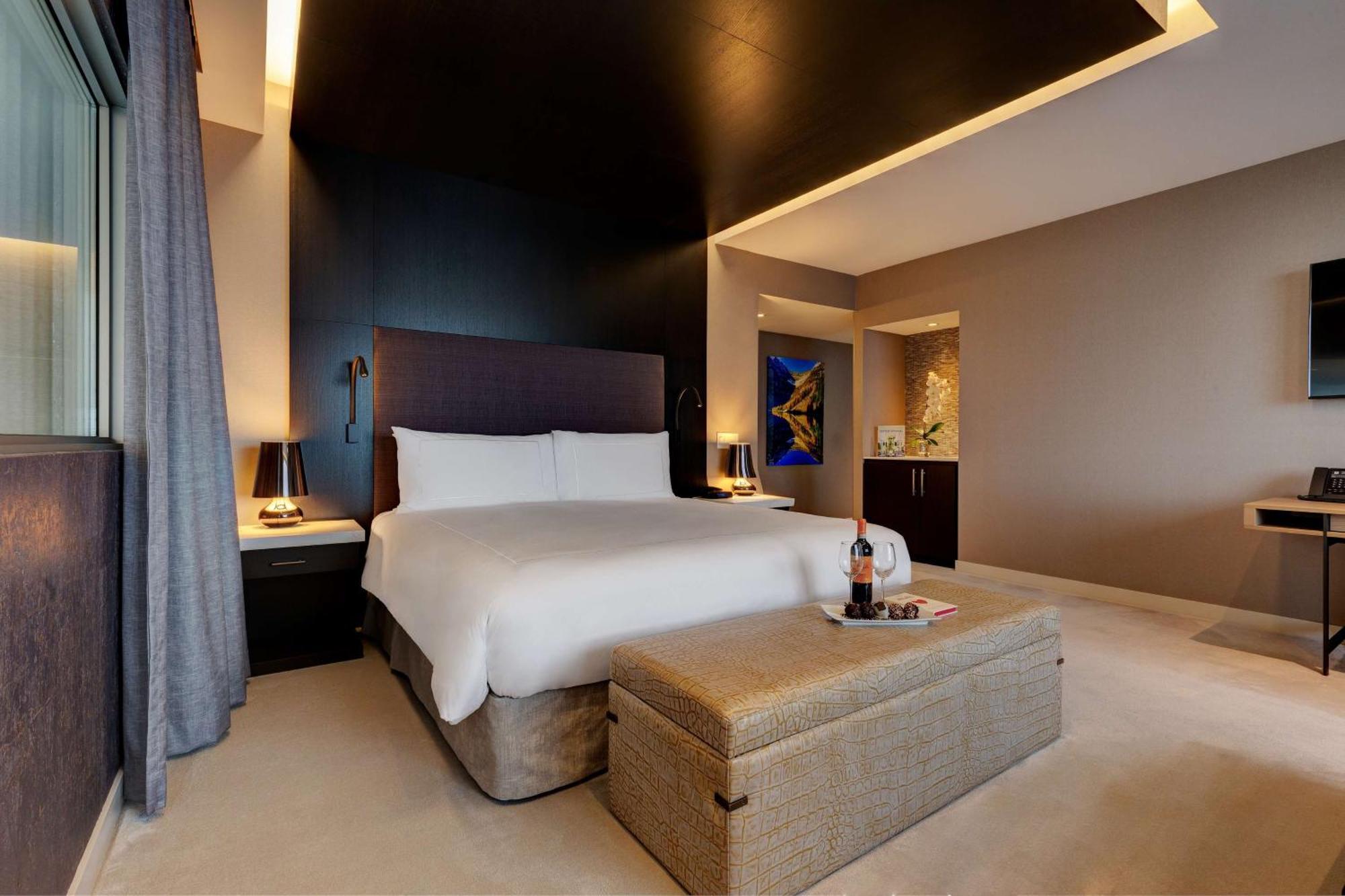 X Toronto, A Destination By Hyatt 5* Toronto