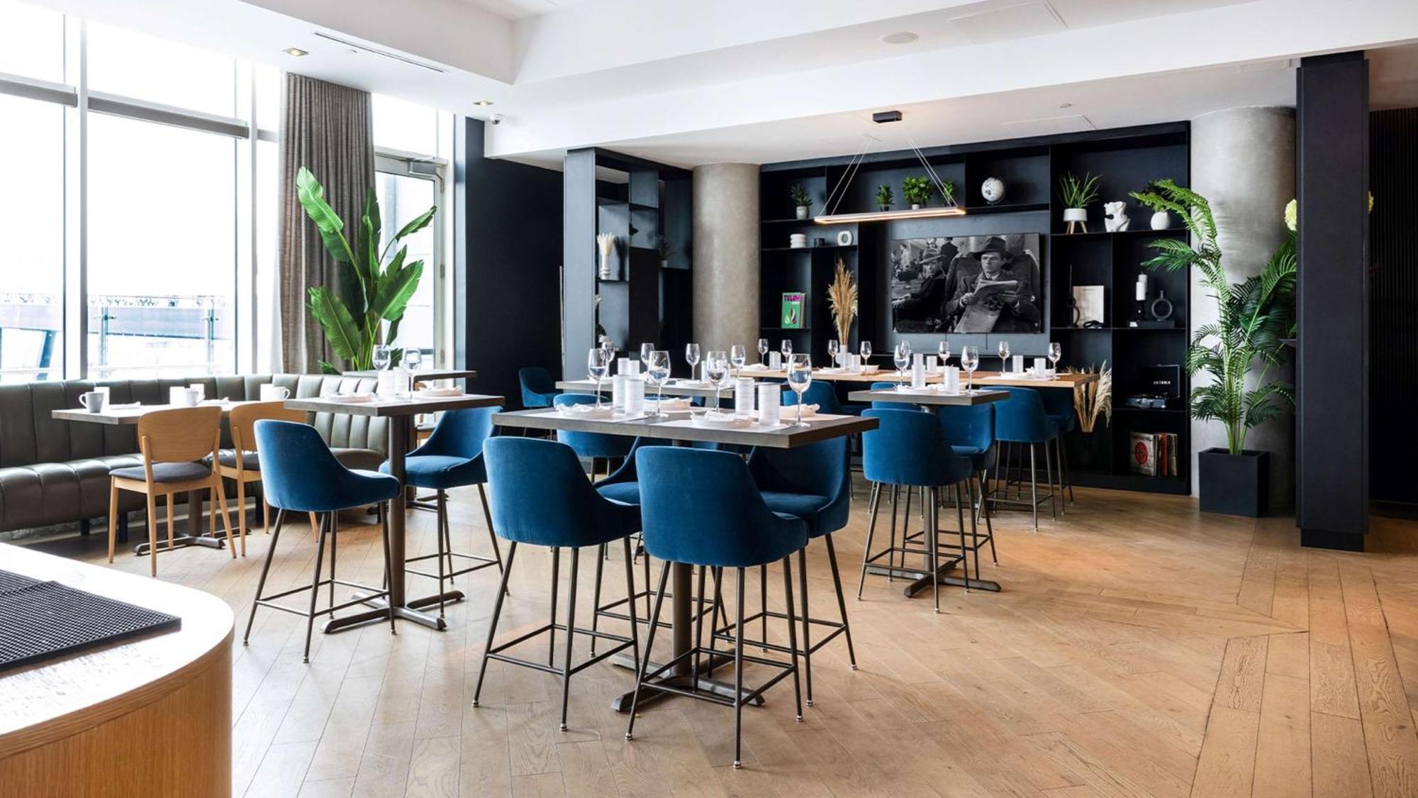 X Toronto, A Destination By Hyatt 5*