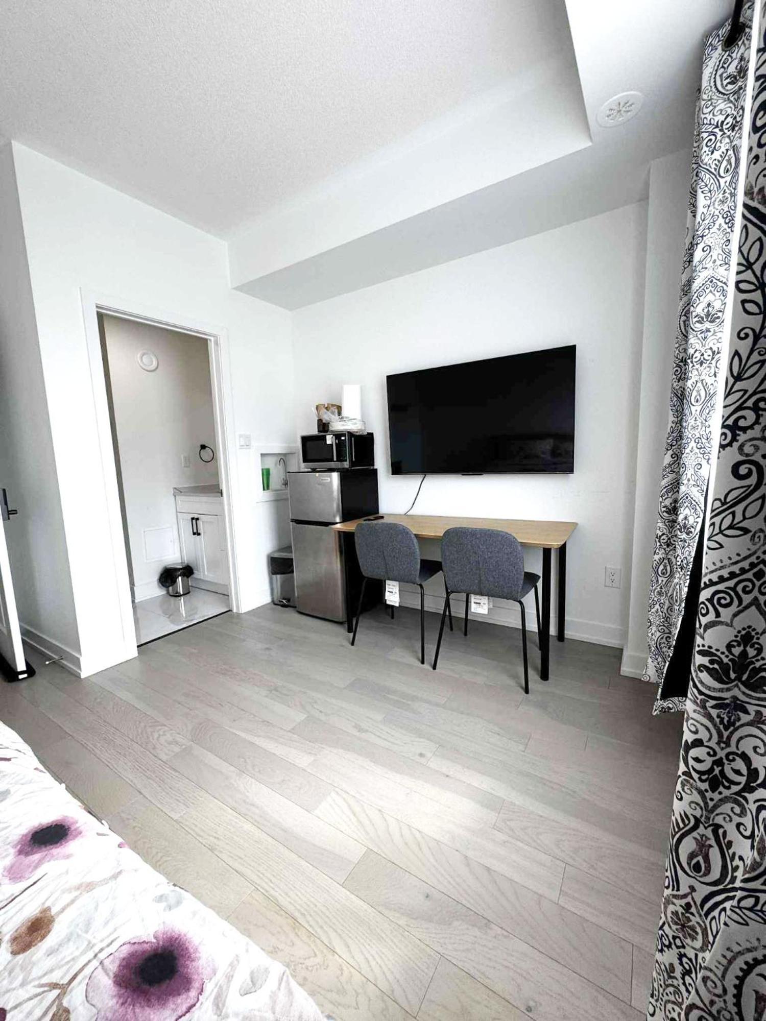 Modern Private Private Bathroom With King Bed With Tv And Balcony Midtown Downtown Toronto