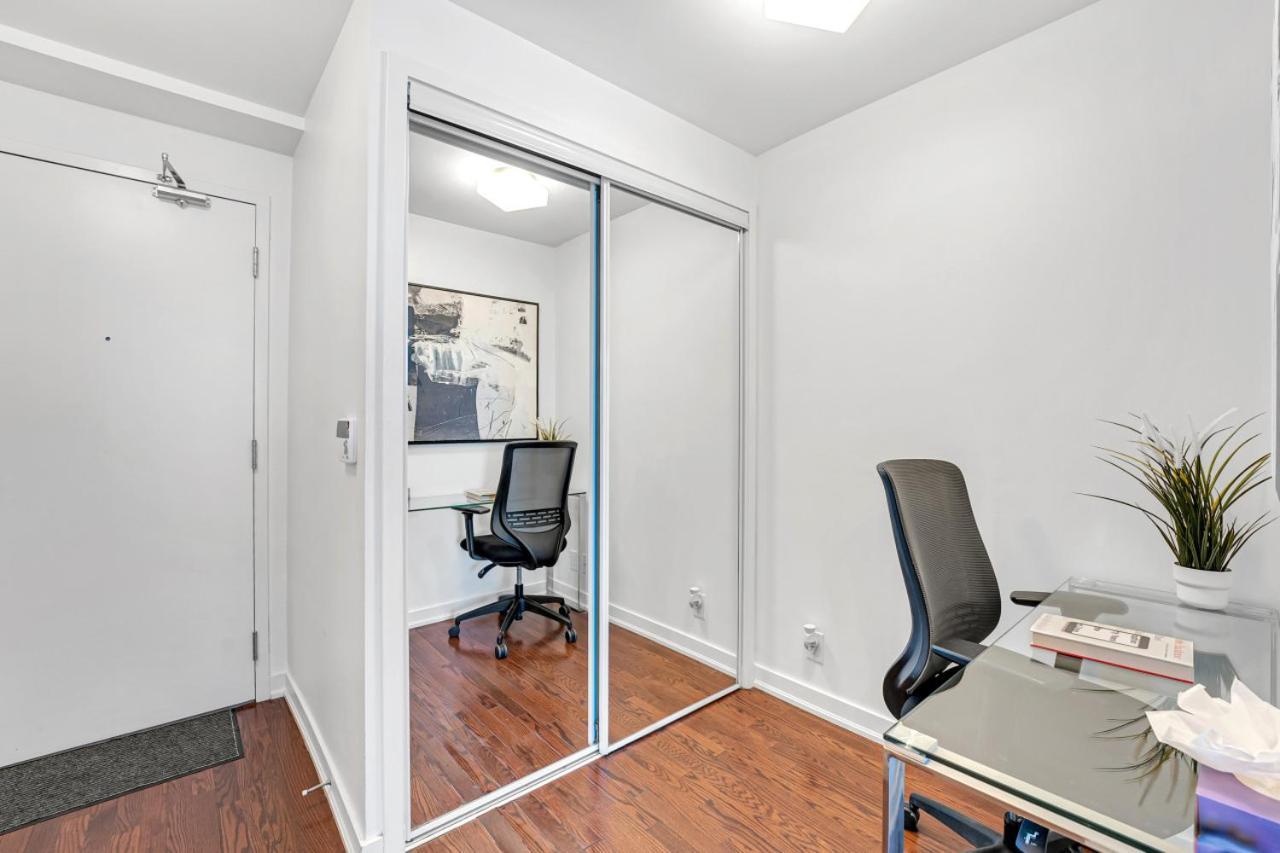 Ferienhaus Cozy Unit Near Scotiabank Arena, Mtcc & Rogers Centre