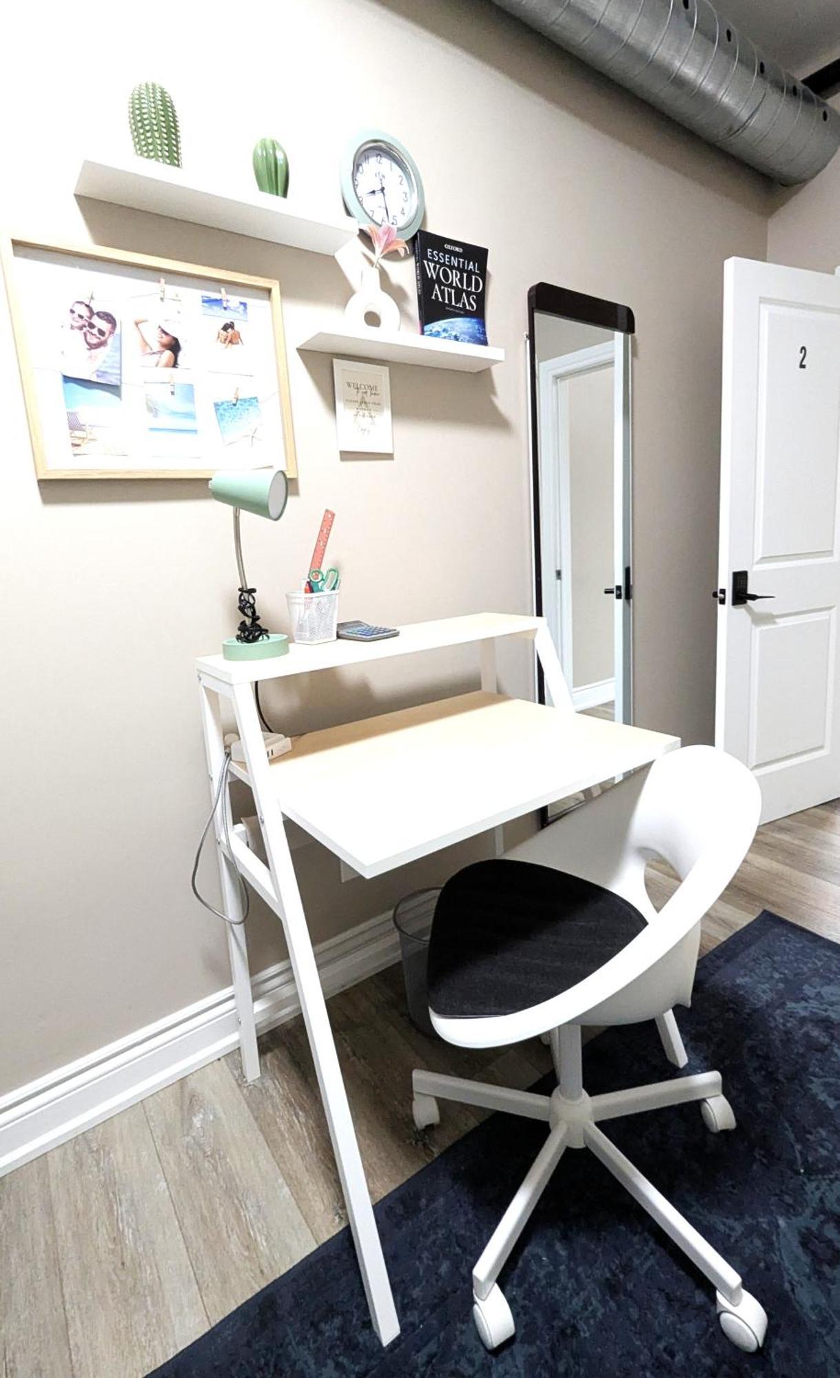 Homestay The Downtown Gem *