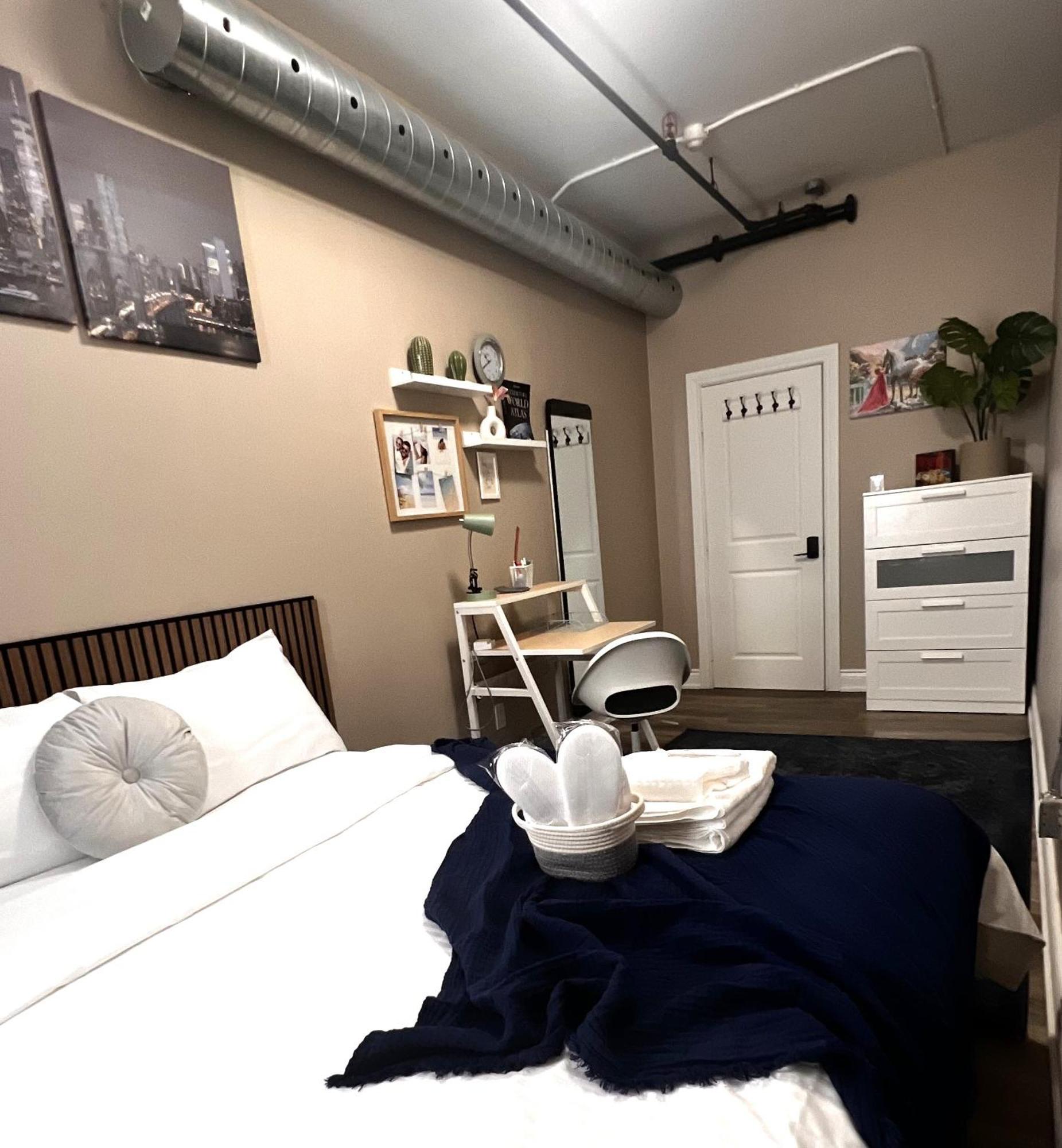 Homestay The Downtown Gem *