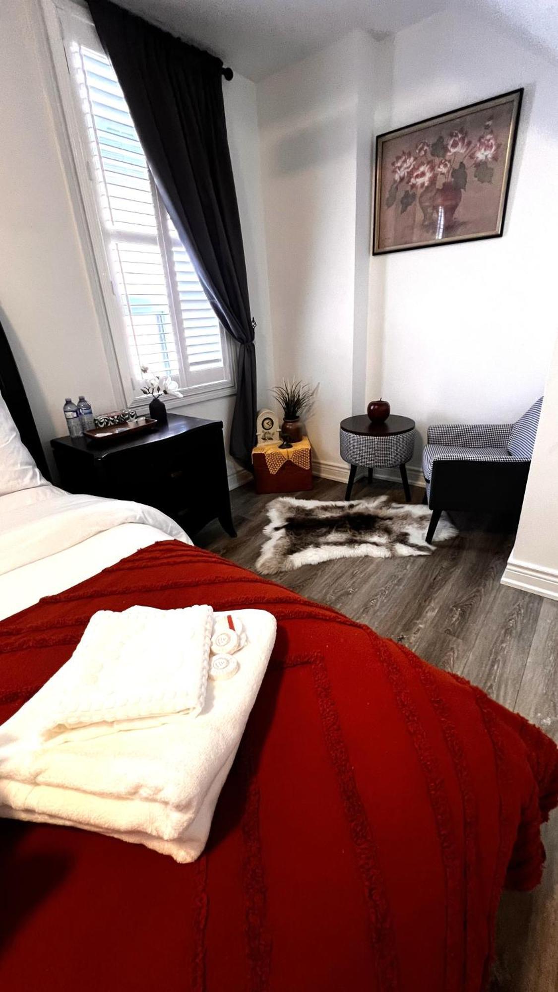Homestay The Downtown Gem *