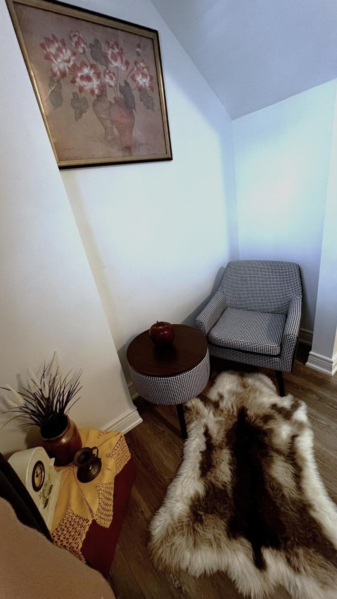 The Downtown Gem Homestay Toronto