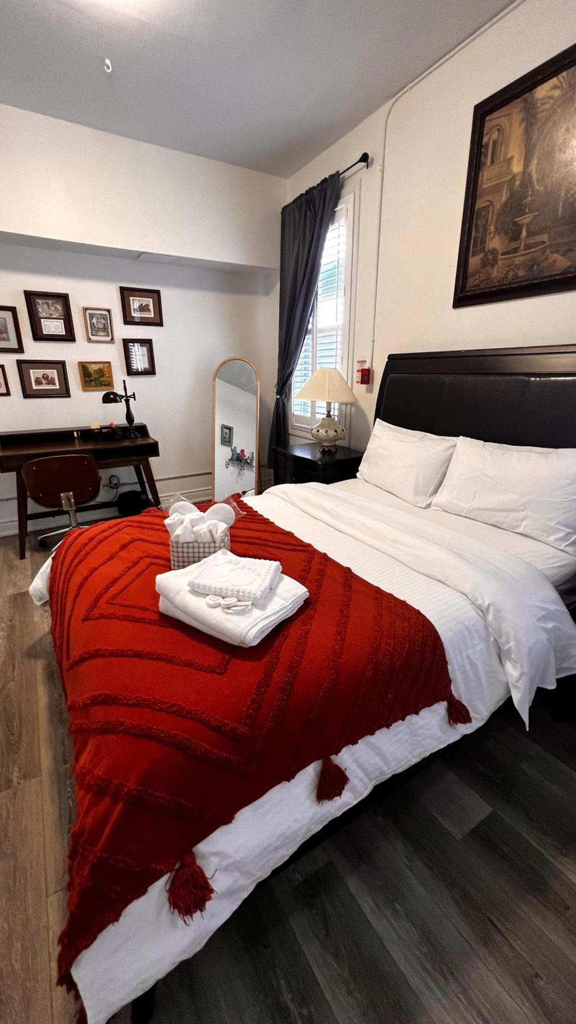 Homestay The Downtown Gem *