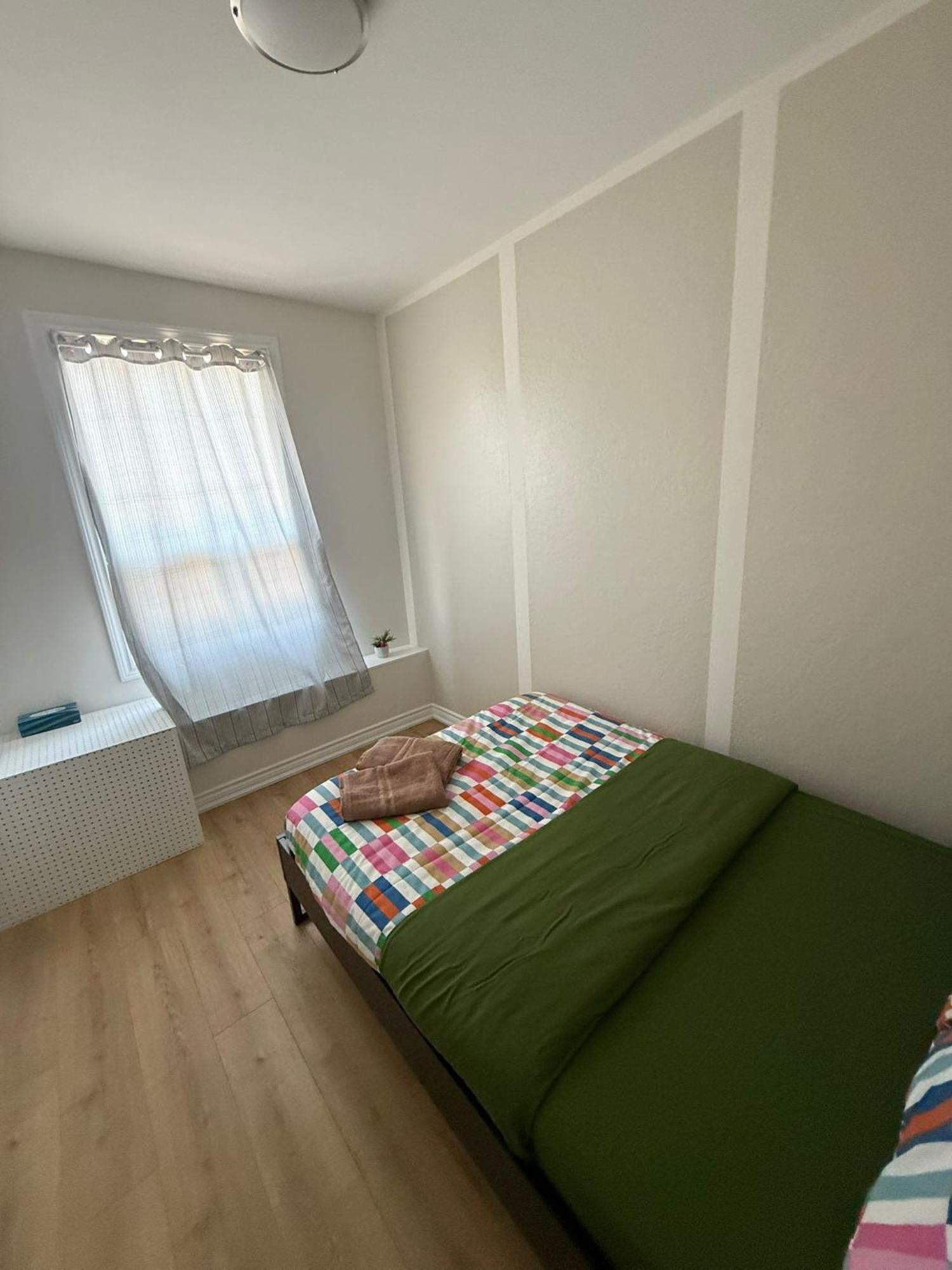 Full For 8 People- Entertainment District Toronto