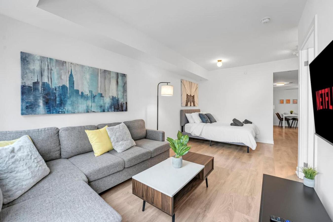 Cozy Condo Near Restaurant Ttc Apartment Toronto
