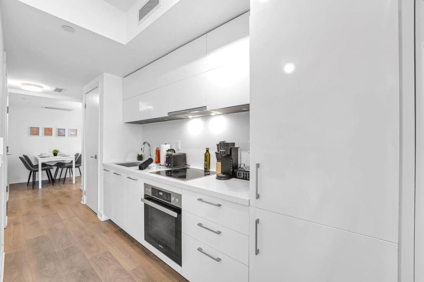 Apartment Cozy Condo Near Restaurant Ttc *