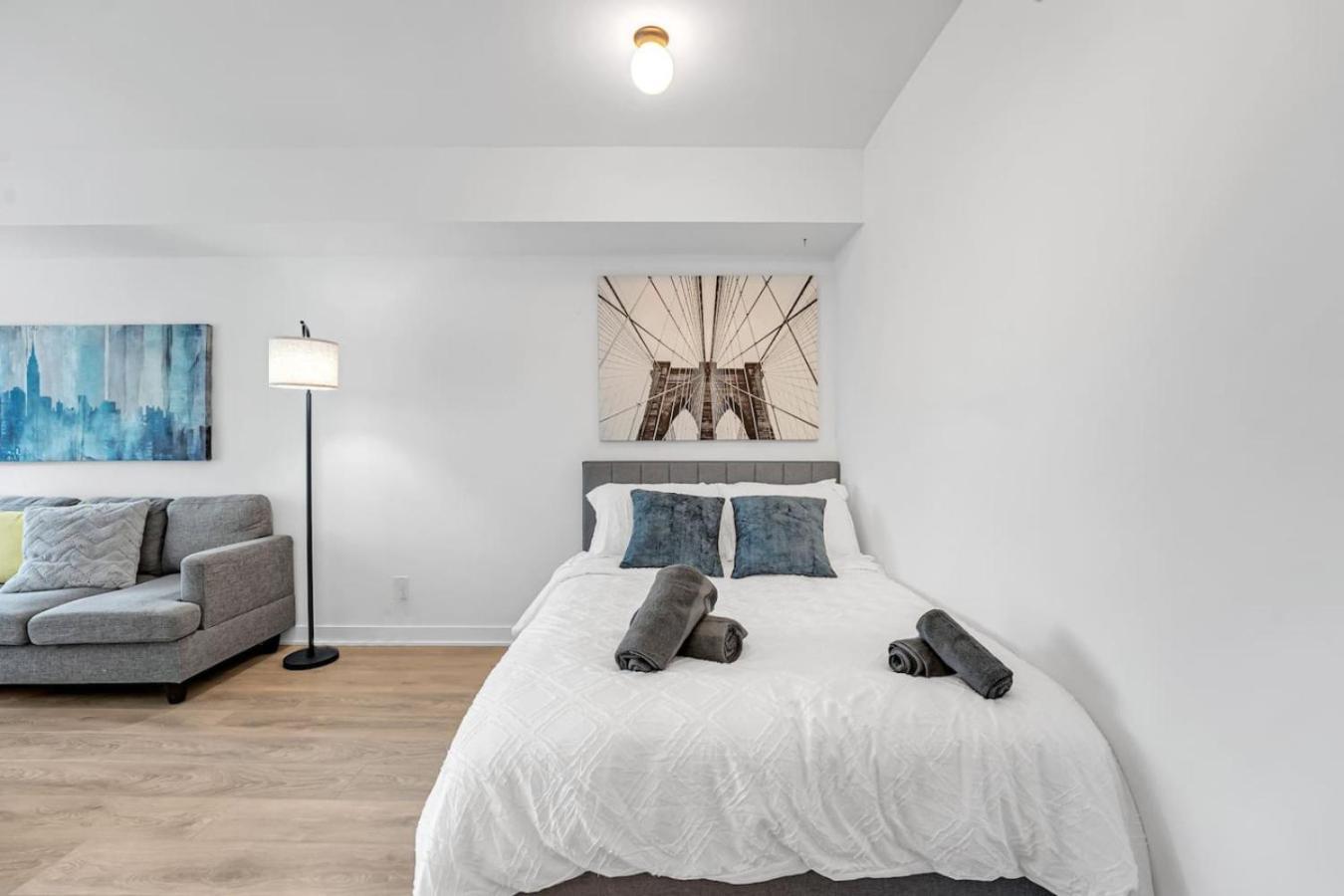 Cozy Condo Near Restaurant Ttc