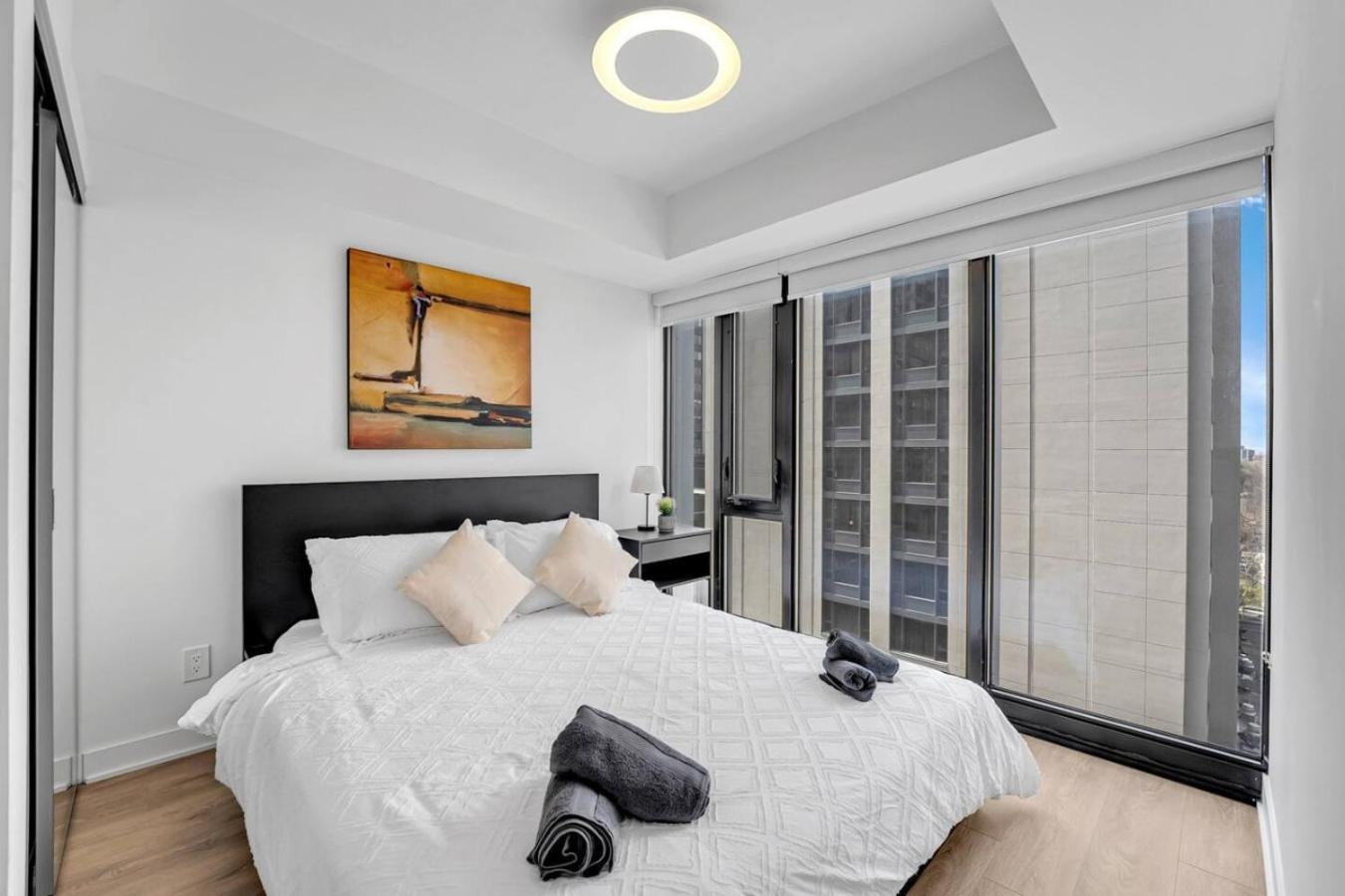 Cozy Condo Near Restaurant Ttc Apartment Toronto