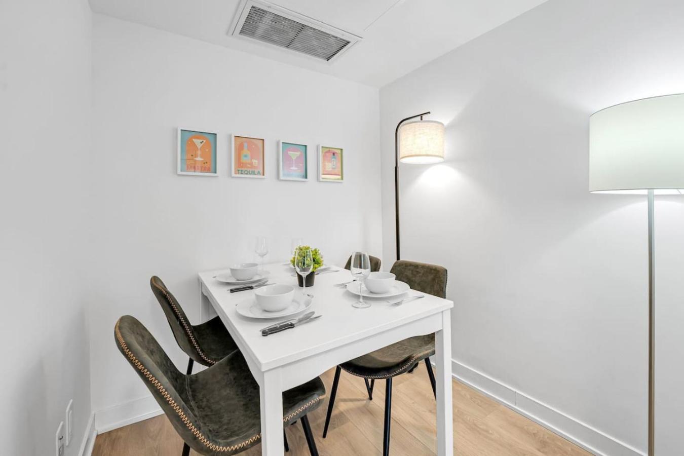 Cozy Condo Near Restaurant Ttc *