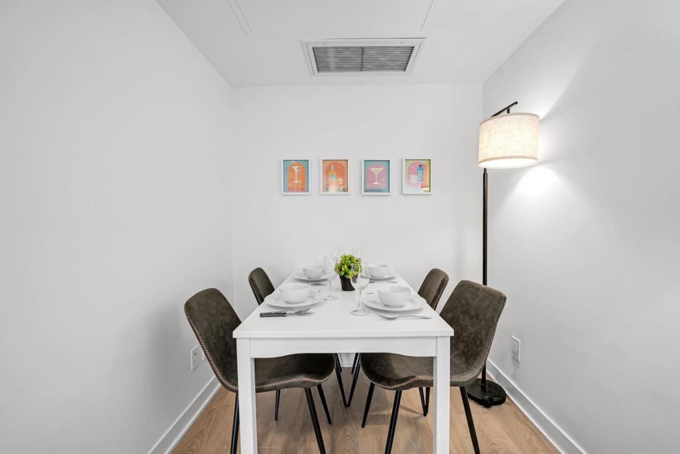 Cozy Condo Near Restaurant Ttc Apartment