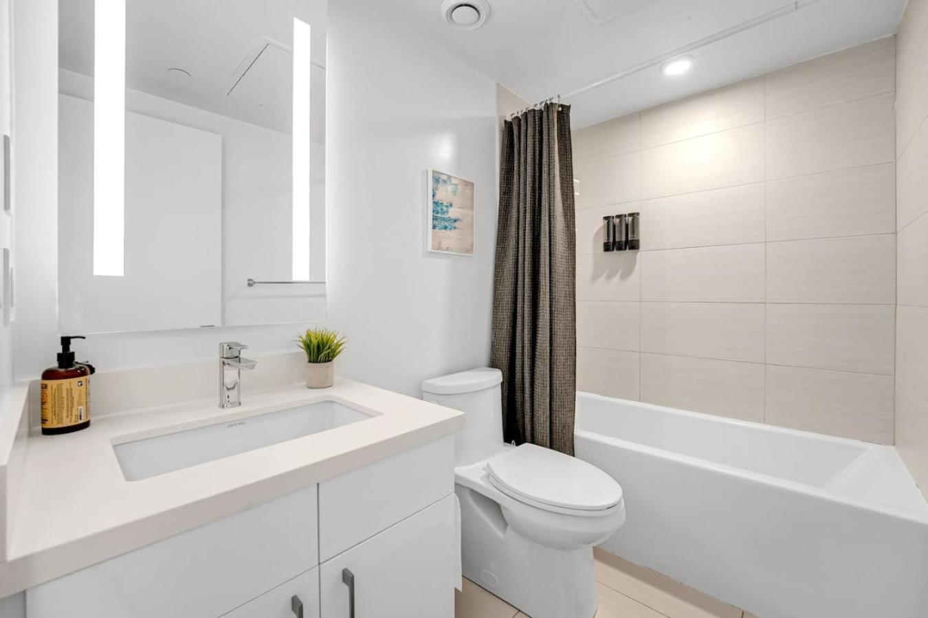 Cozy Condo Near Restaurant Ttc Apartment *