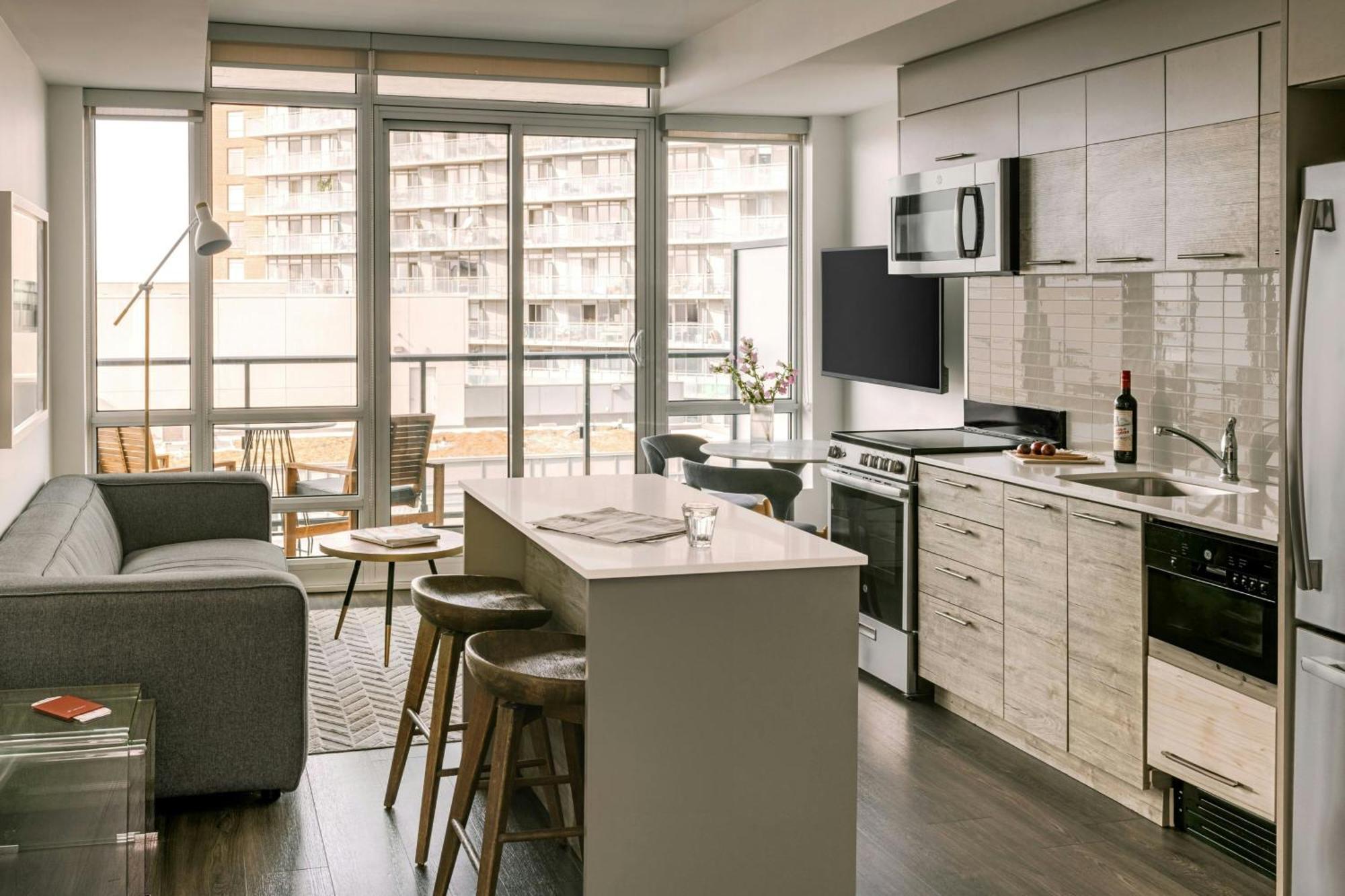 Sonder By Marriott Bonvoy The Liberty Liberty Village Hotel 4*