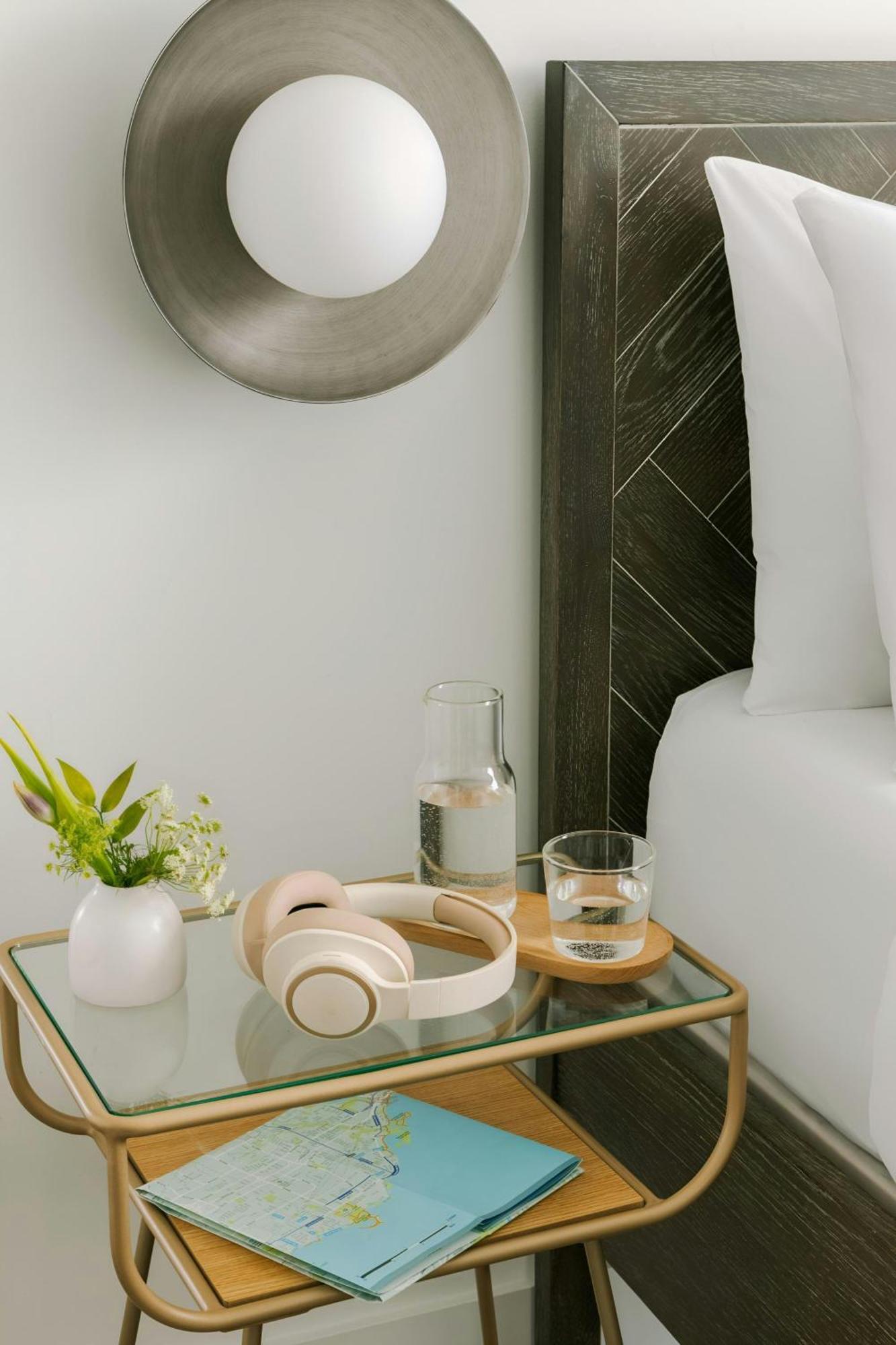 Sonder By Marriott Bonvoy Artesa West Queen West Toronto