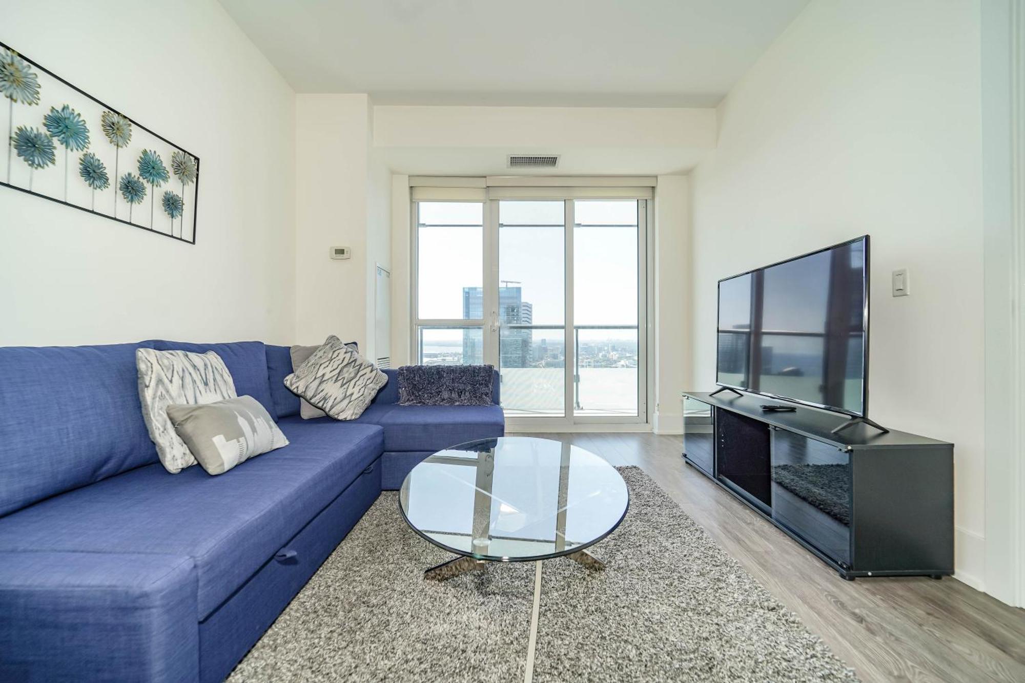 Rhd Luxury Condos-downtown, Cn Tower, Metro Convention Centre, Rogers Centre, Free Parking Toronto