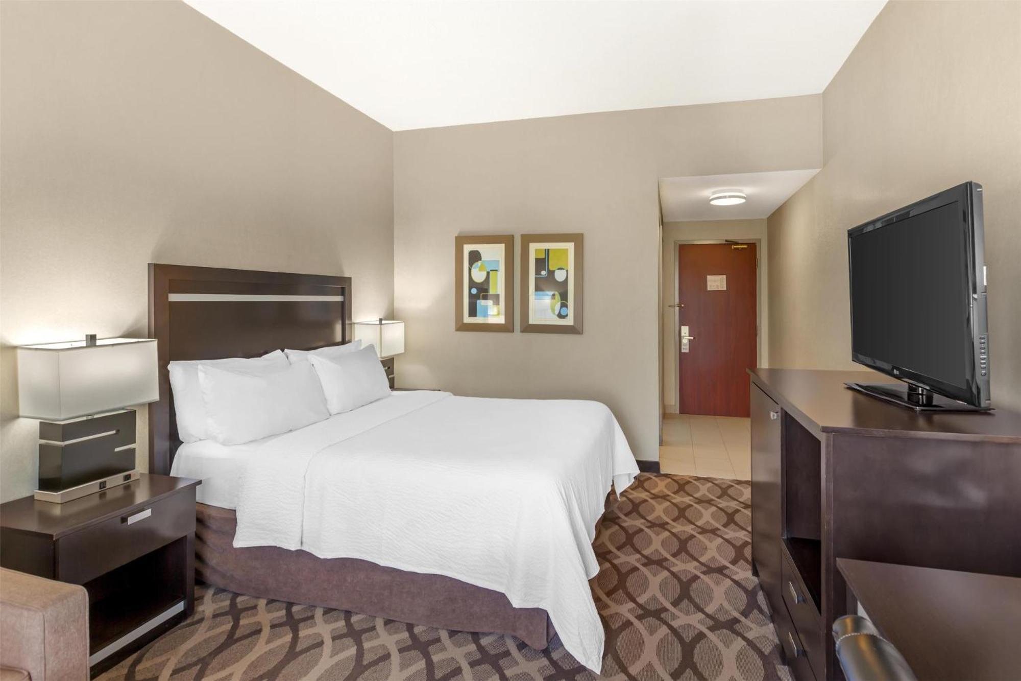 Hotel Western Travel Airport 3*