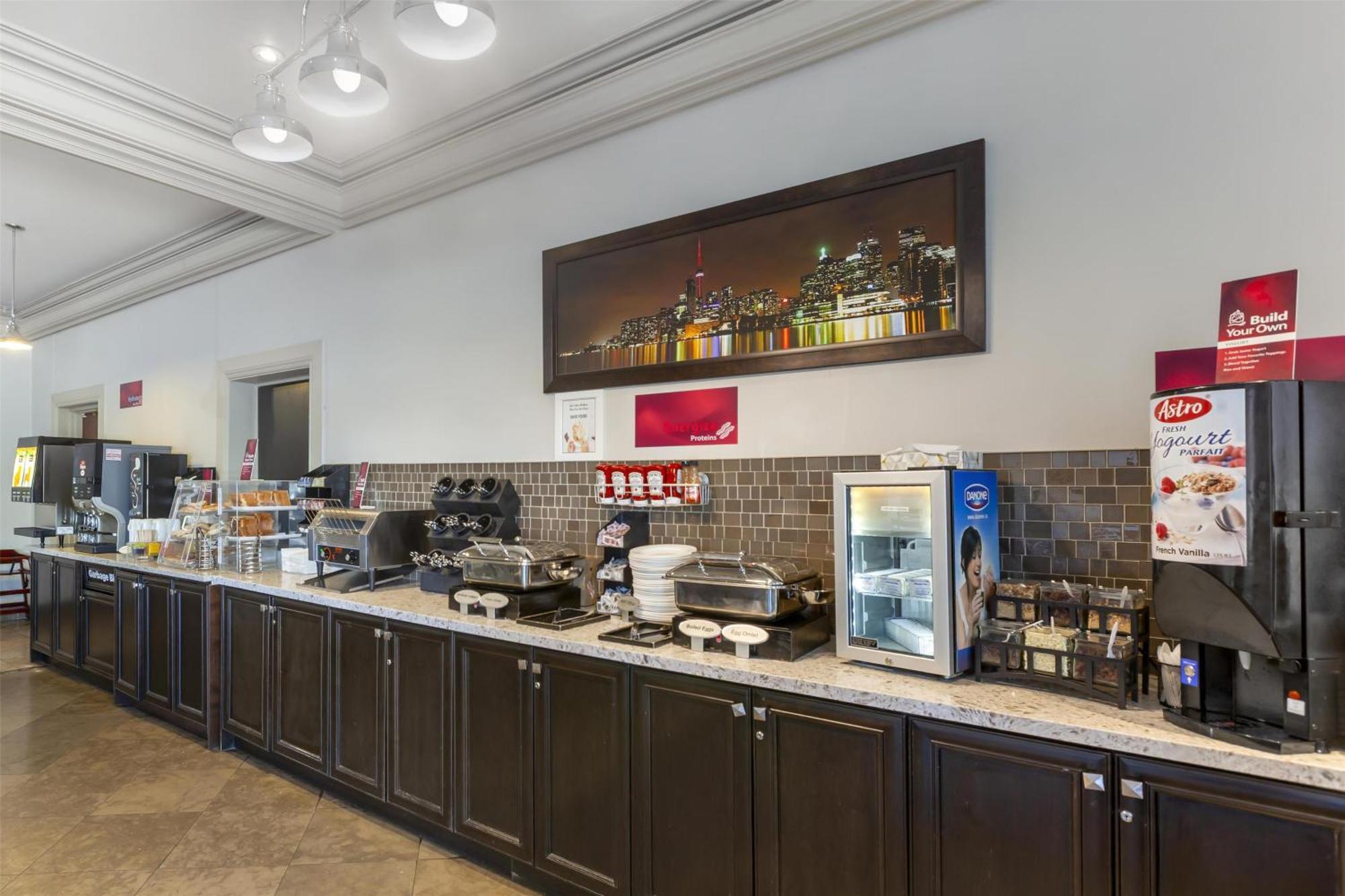 Western Travel Airport 3*