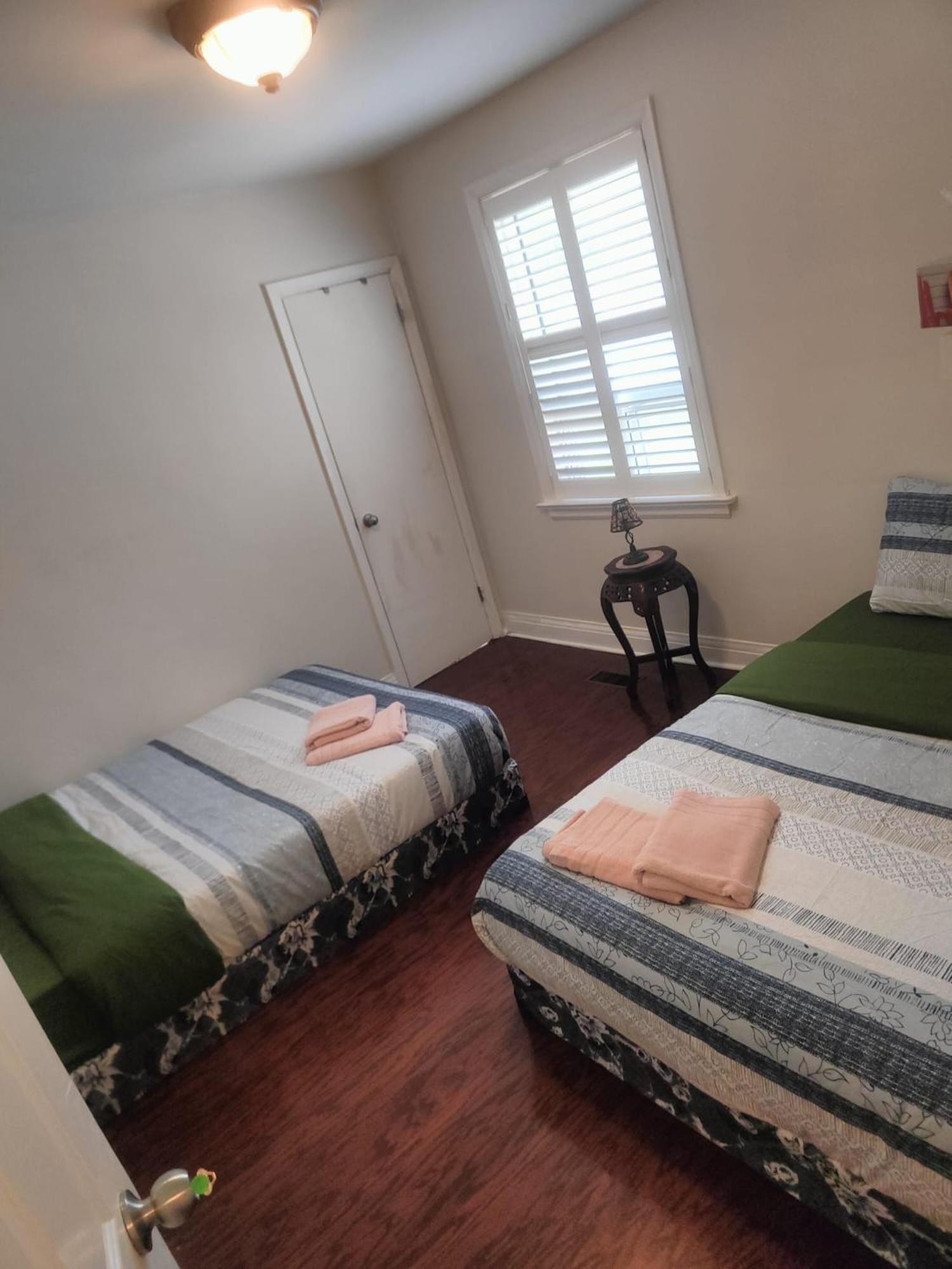 Economical Stay-stress Free Checkin Toronto