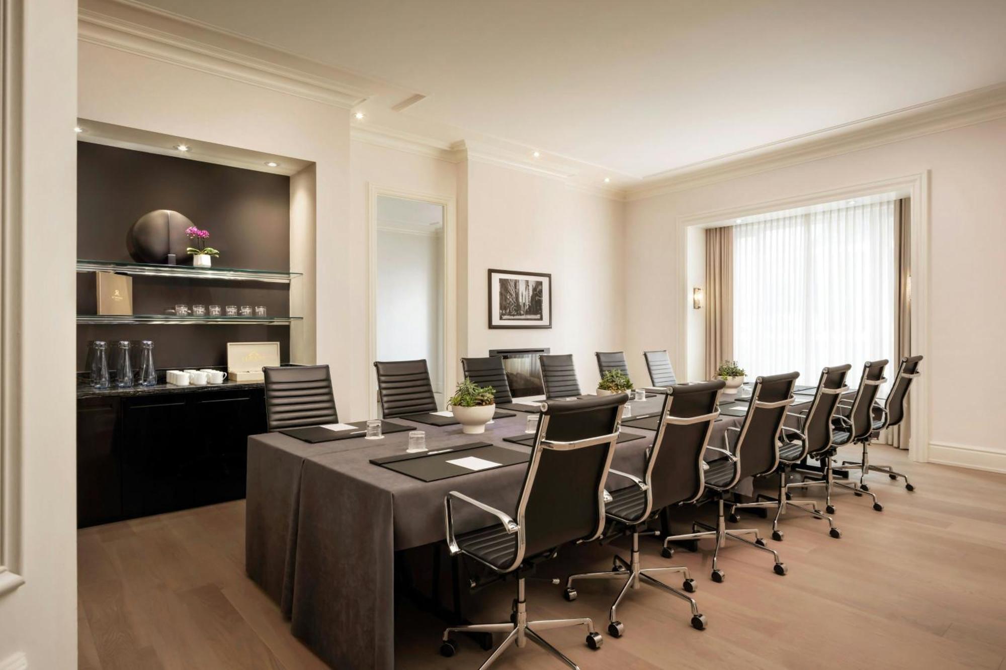The St. Regis 5*