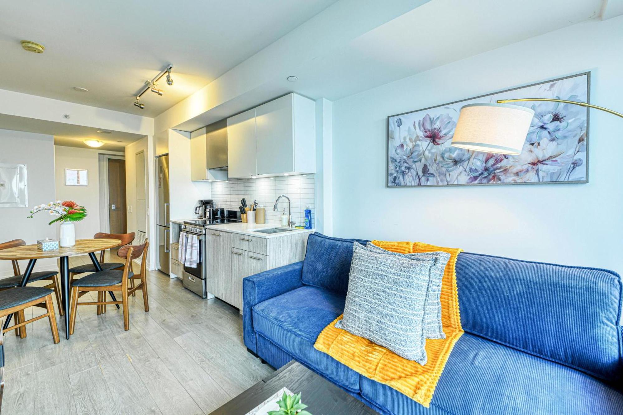 Rivetstays - The Jarvis * Toronto