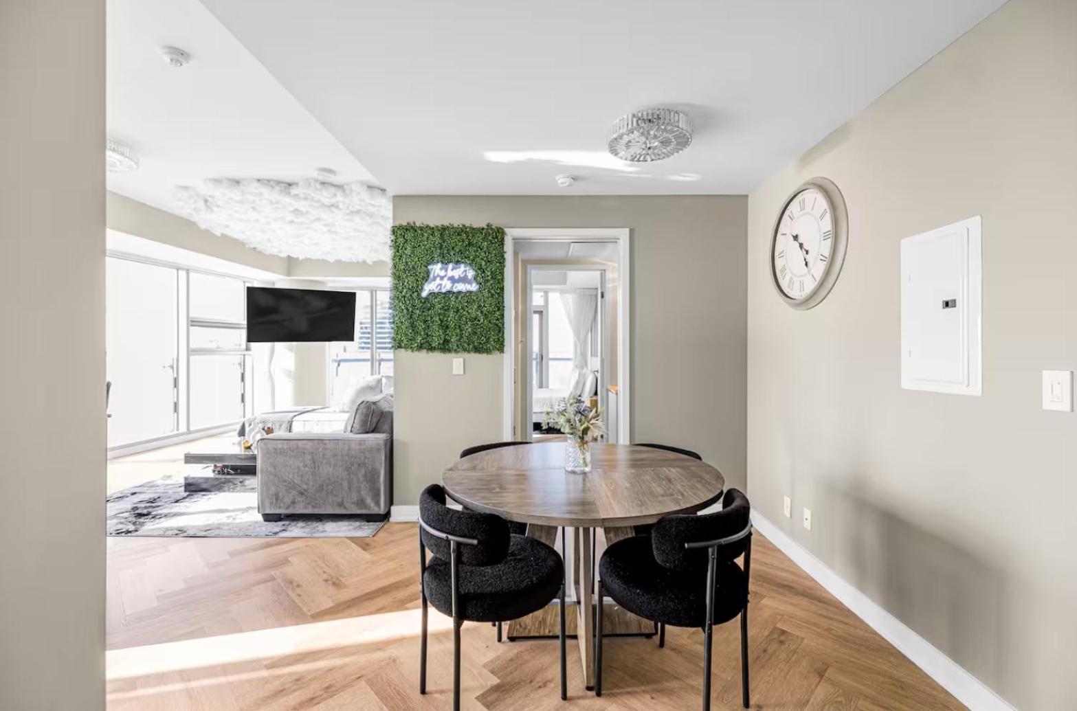 The One Apartment