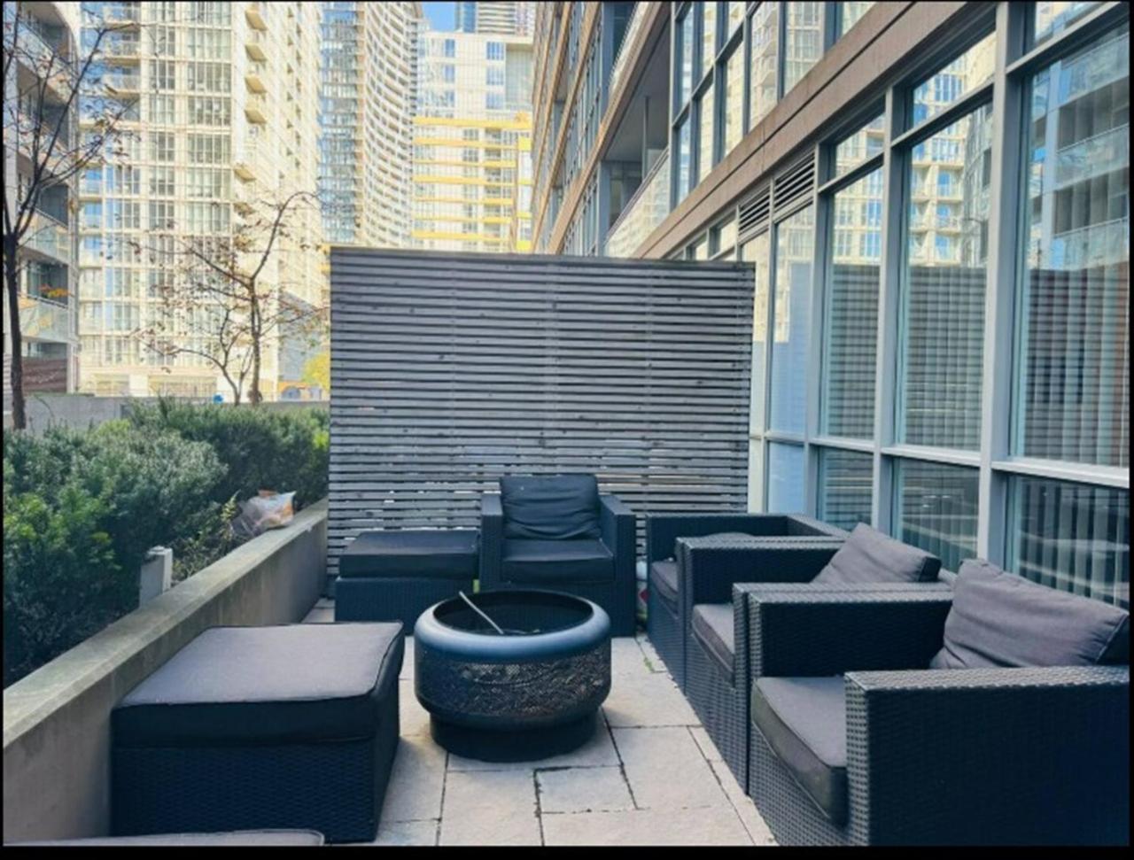 Kingbed & Bunkbed & Terrace Toronto
