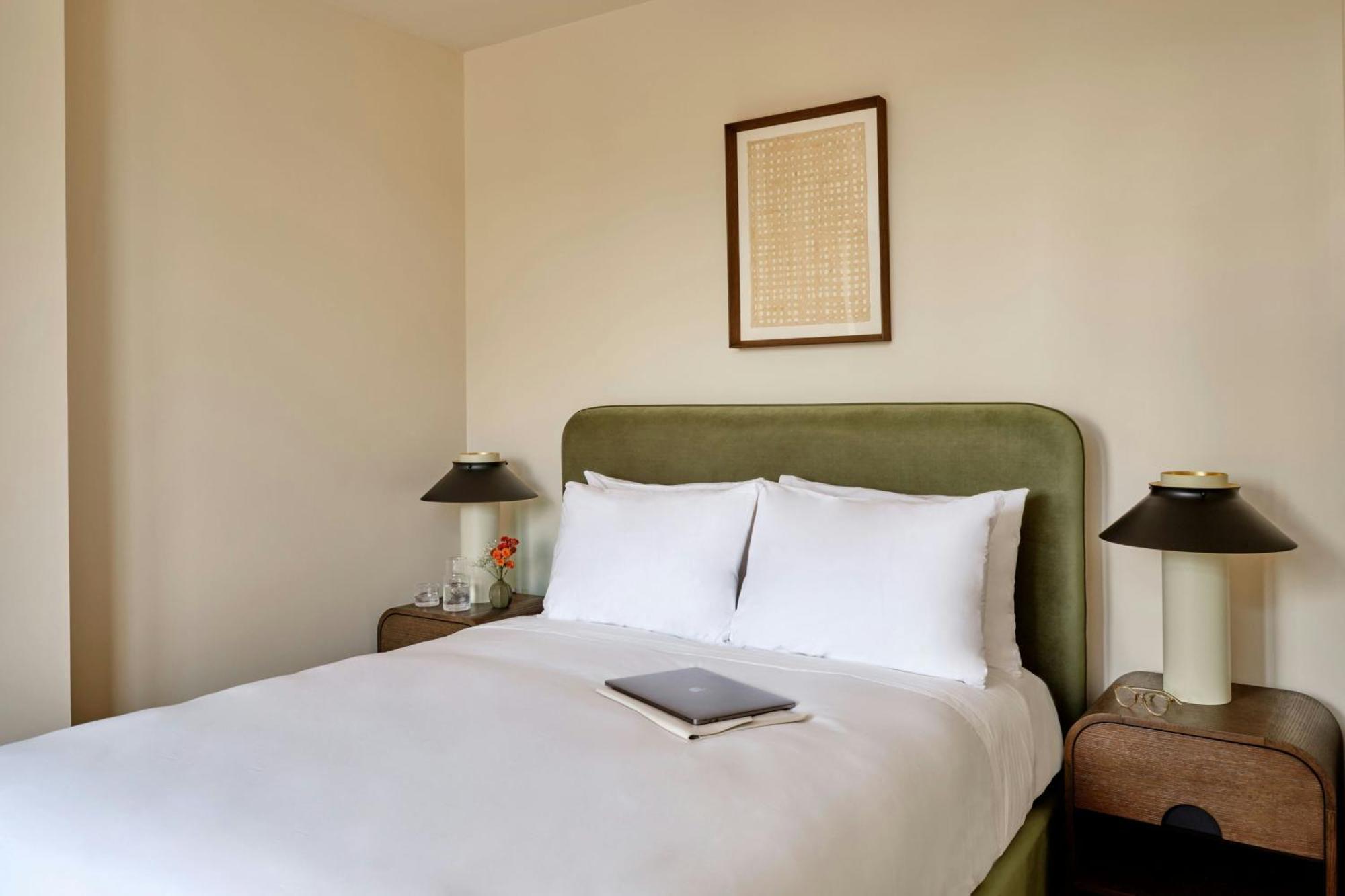 Hotel Sonder By Marriott Bonvoy The Nealon Toronto