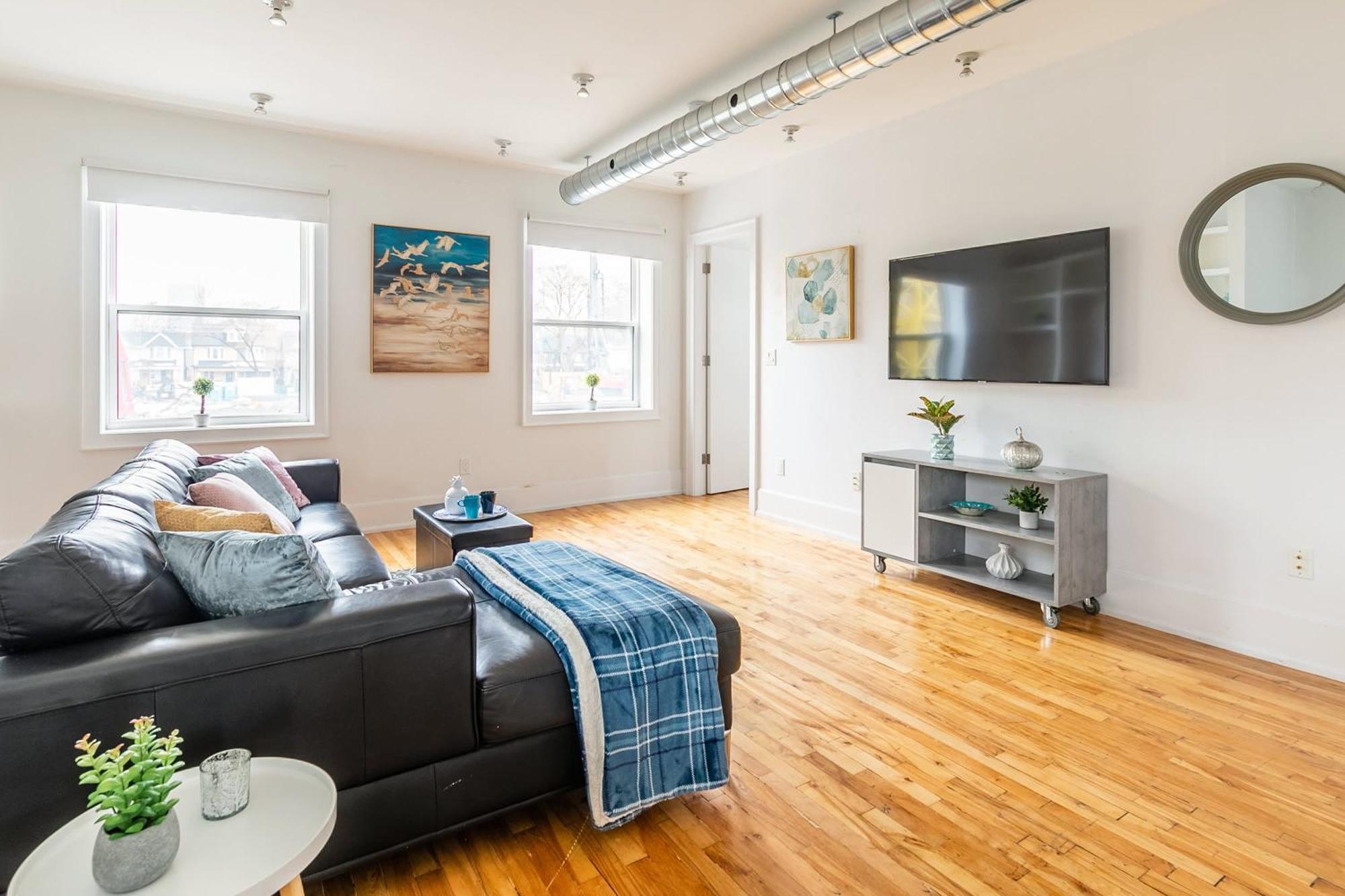 Trendy 2br Pet-friendly Flat - Leslieville