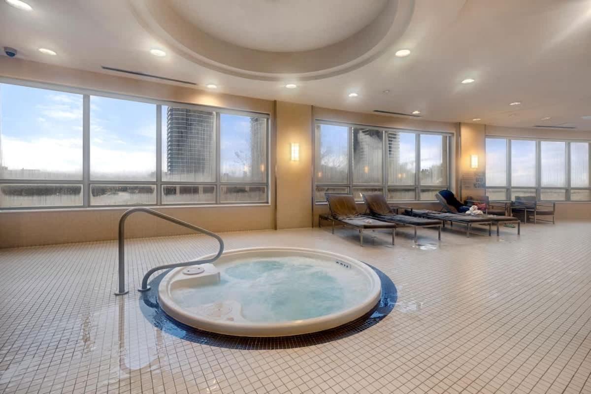 Gorgeous 2br Near Airport And Downtown Ferienhaus *
