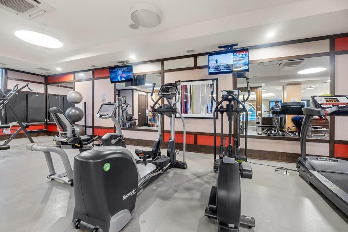 Gorgeous 2br Near Airport And Downtown
