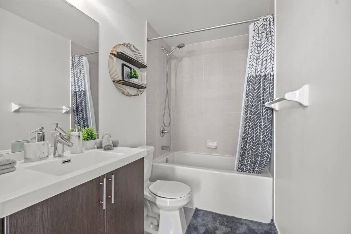 Ferienhaus Gorgeous 2br Near Airport And Downtown