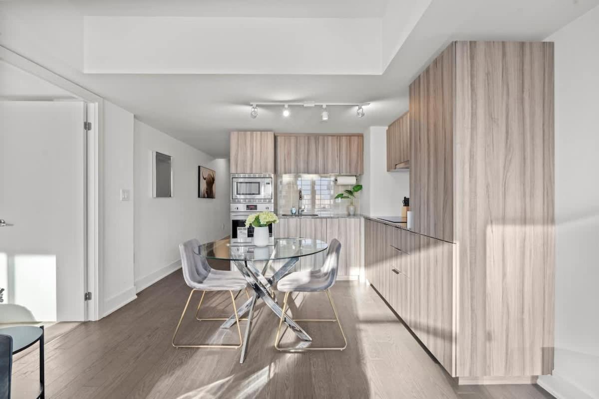 Royal Retreat 1b In Downtown Yorkville Holiday home *