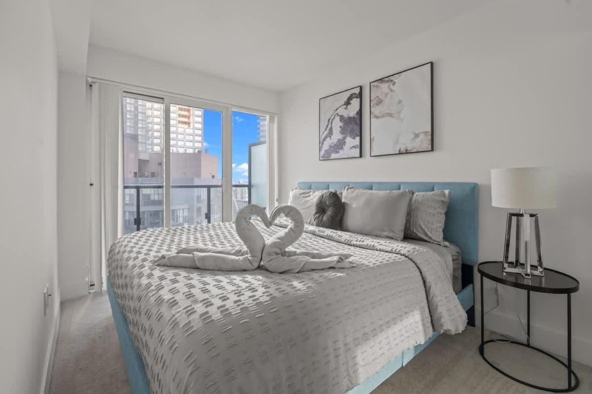 Royal Retreat 1b In Downtown Yorkville