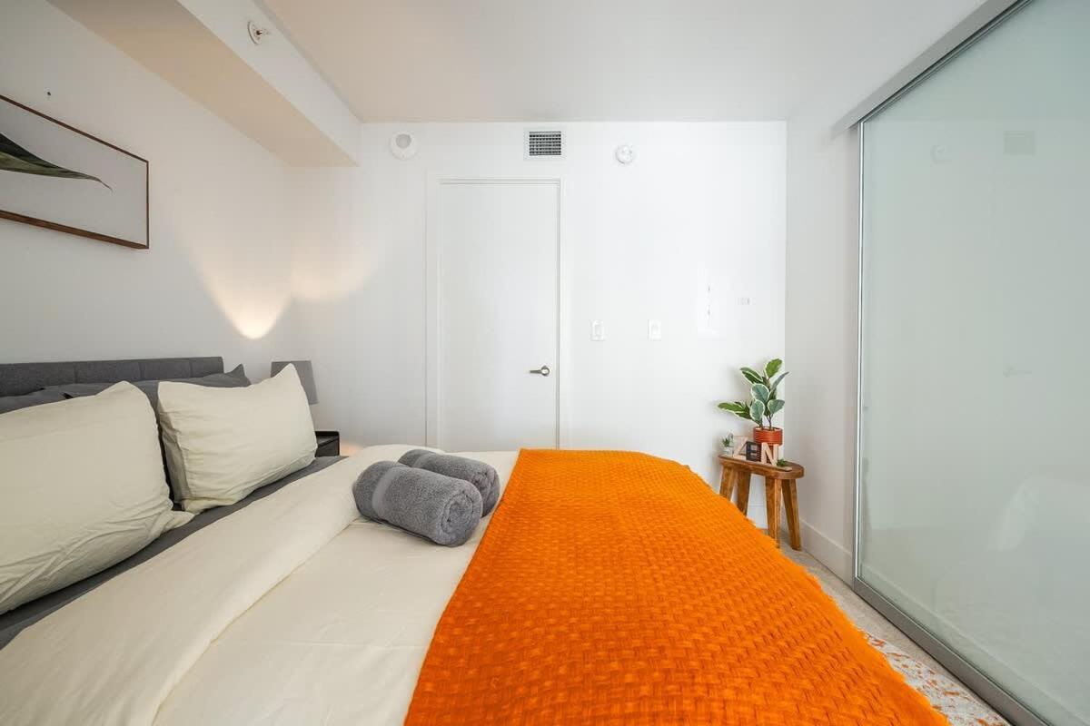 Urban Luxury In The Heart Of Downtown * Toronto