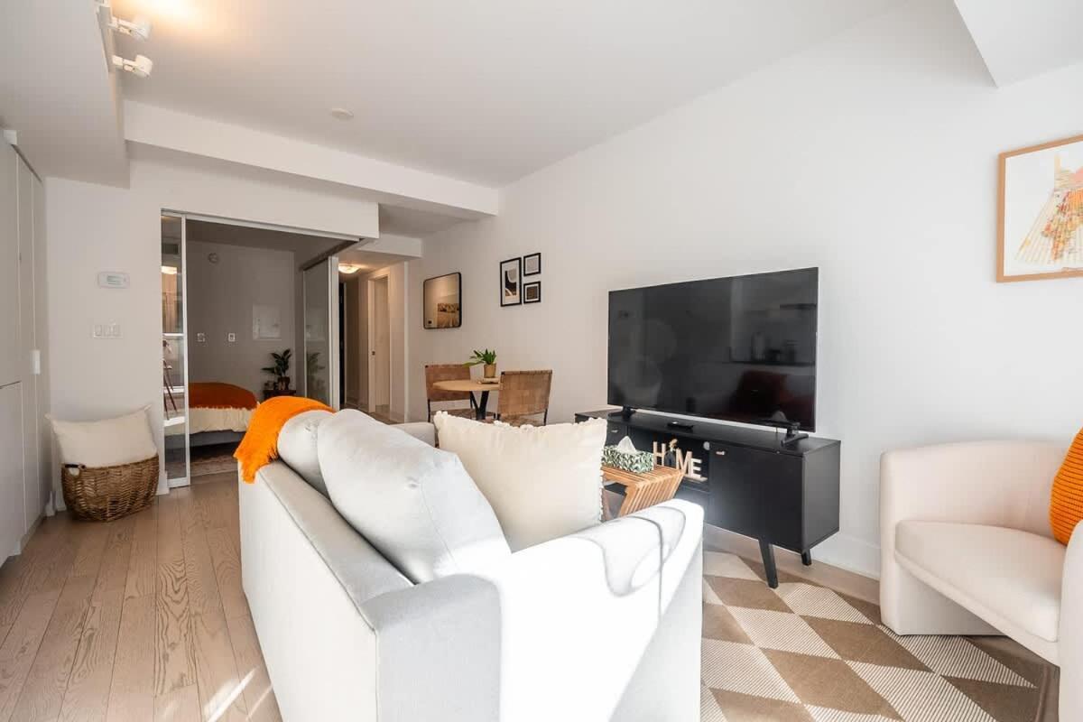 Apartment Urban Luxury In The Heart Of Downtown