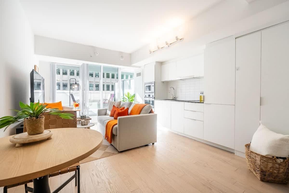 Apartment Urban Luxury In The Heart Of Downtown *
