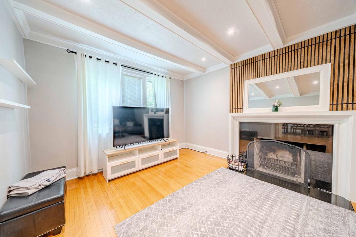 Tranquil - Walk To Shops & Transit Villa *