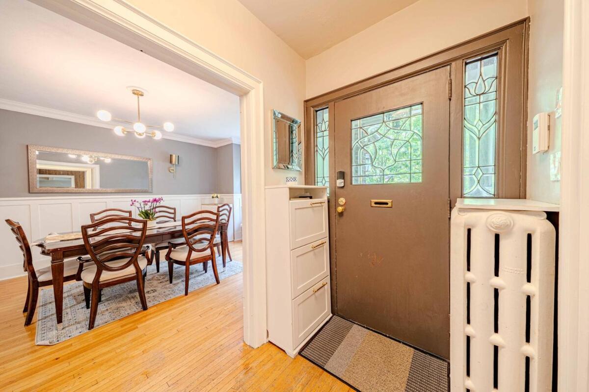Villa Tranquil - Walk To Shops & Transit Toronto