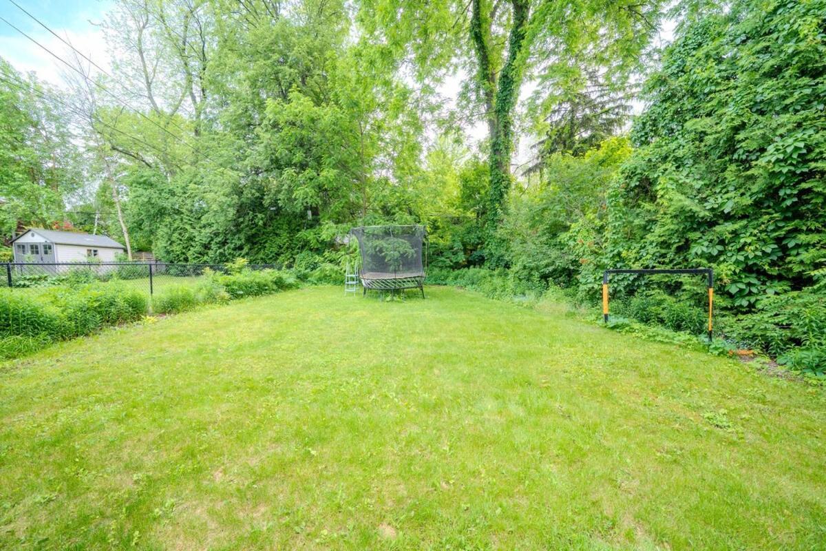 Villa Tranquil - Walk To Shops & Transit Toronto