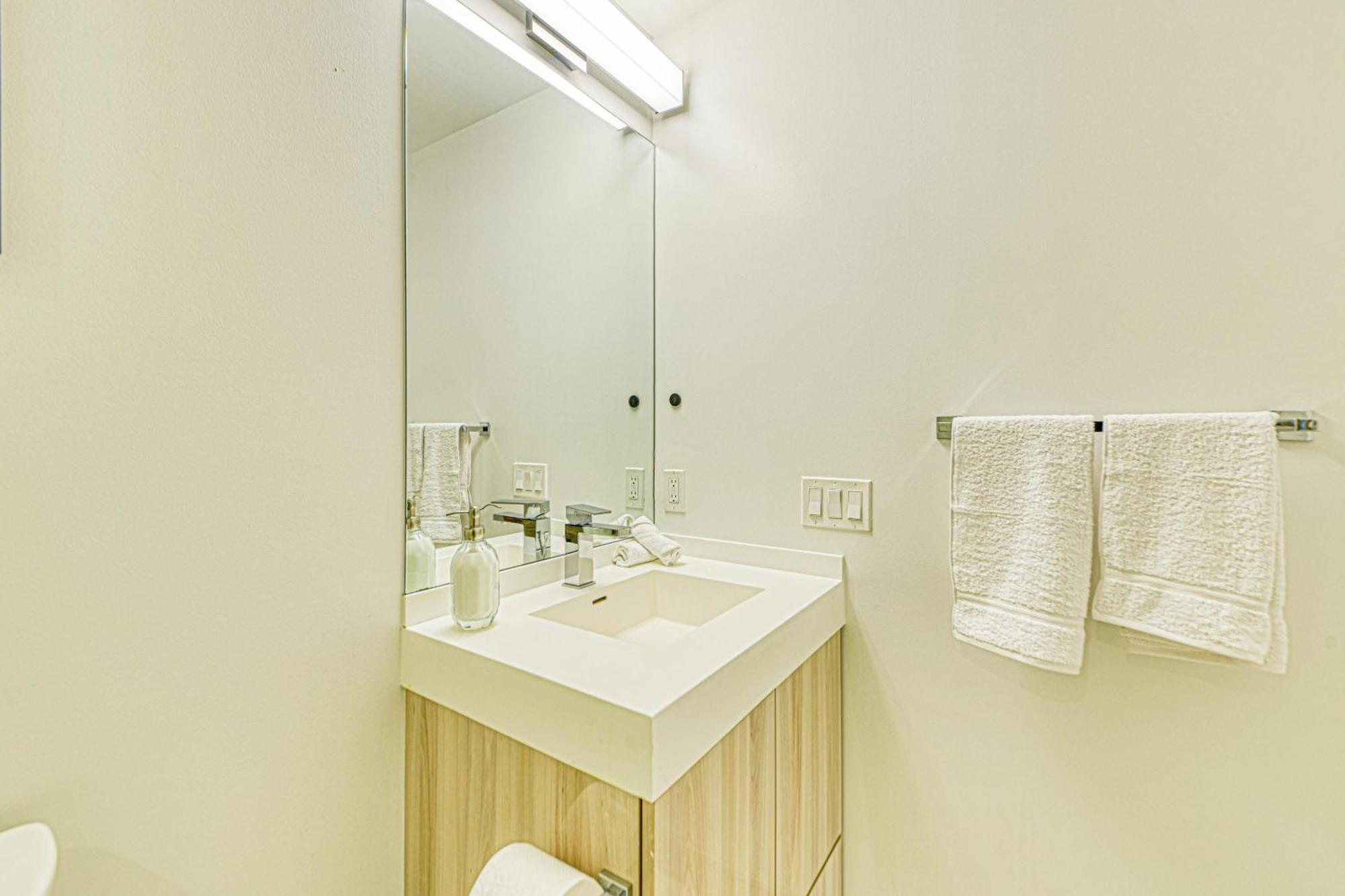 Rivetstays - The Jarvis Toronto