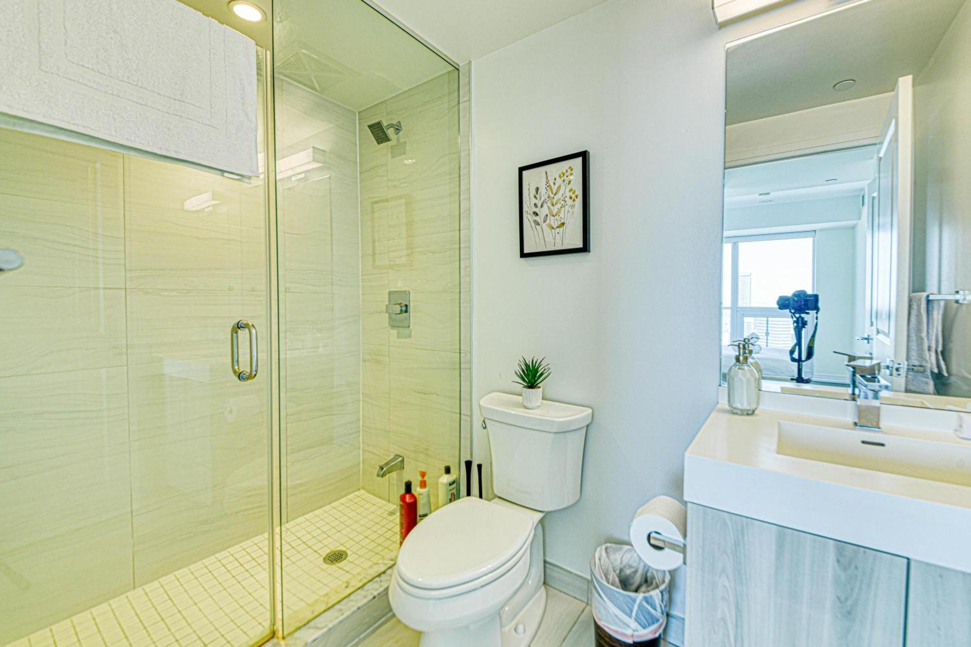 Rivetstays - The Jarvis Apartment