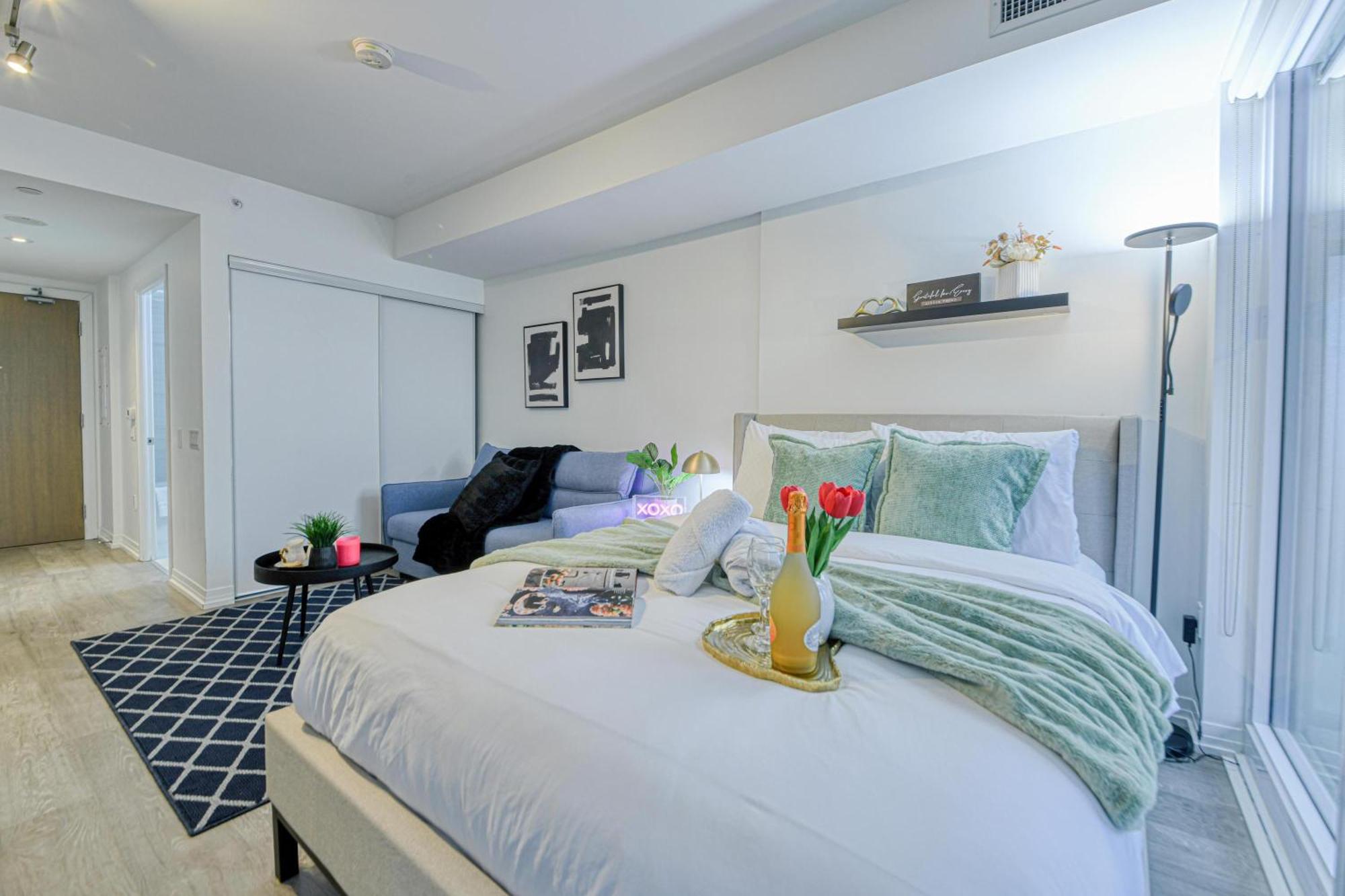 Apartment Rivetstays - The Jarvis Toronto