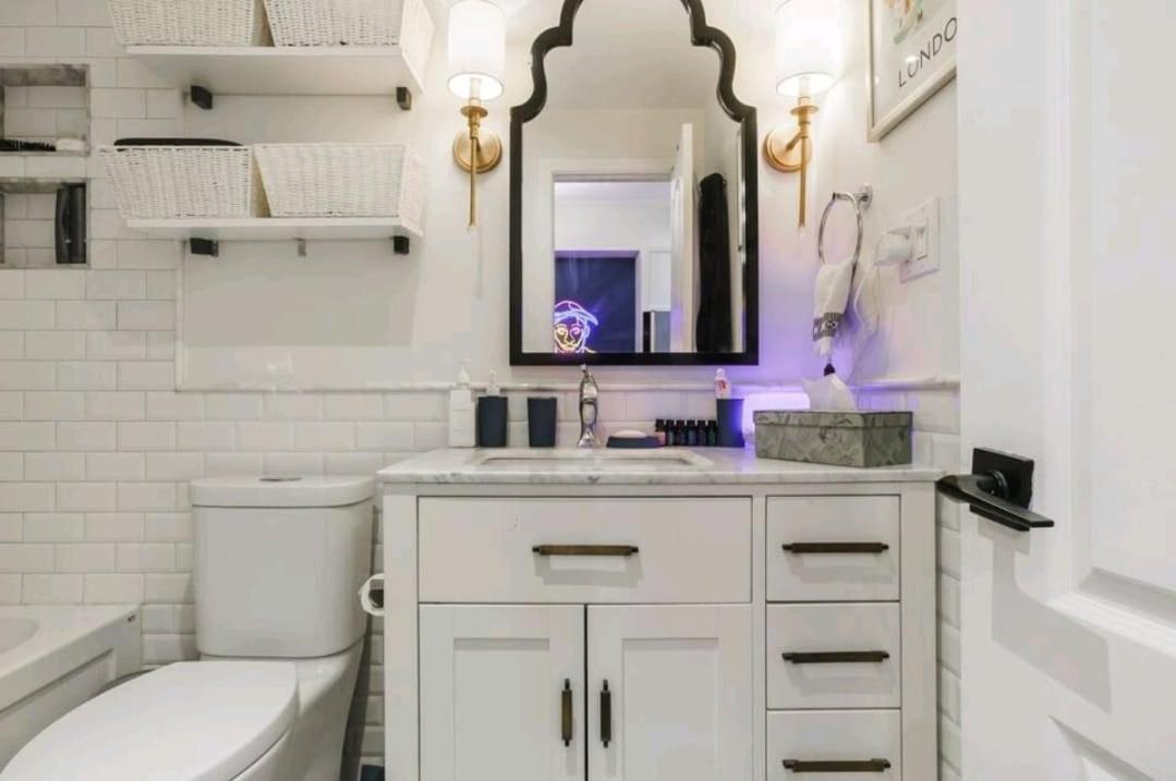 Stylish 2br Townhouse With Patio Toronto