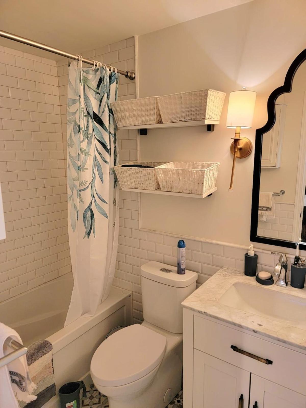 Stylish 2br Townhouse With Patio Apartment *
